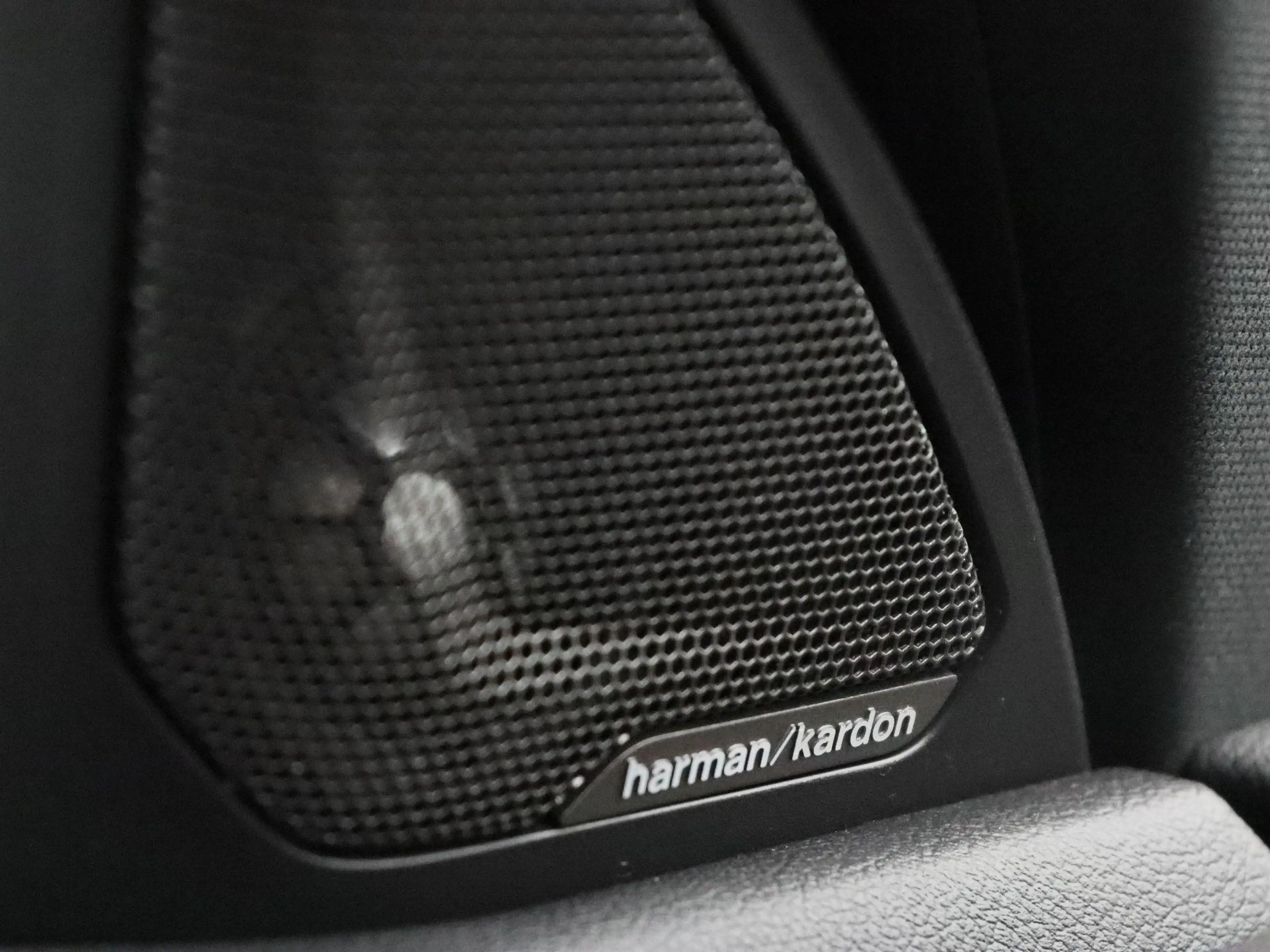 BMW 135 1 Serie 5-deurs M135i xDrive | LED | Leder | HUD | — photo 14