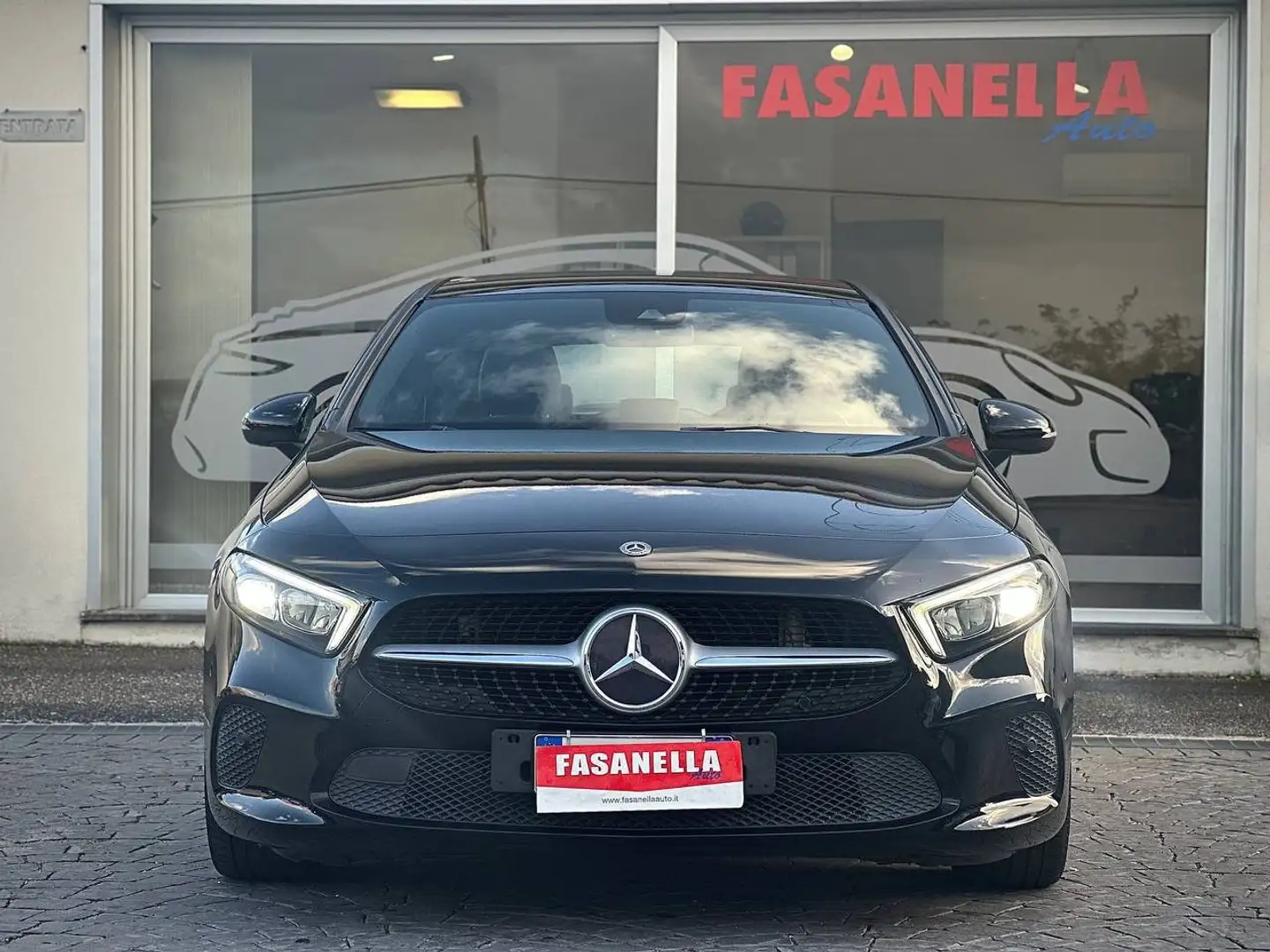 Mercedes-Benz A 180 d SPORT - AUTOMATICA - UNIPRO' - IVA DEDUCIBILE Zwart - 2