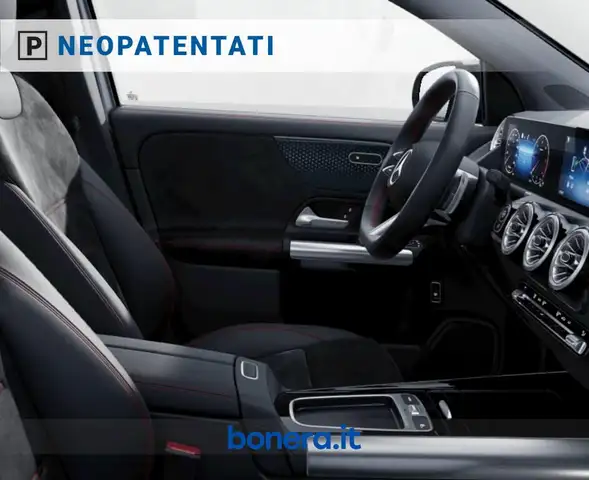 Mercedes-Benz Gla Class view 7