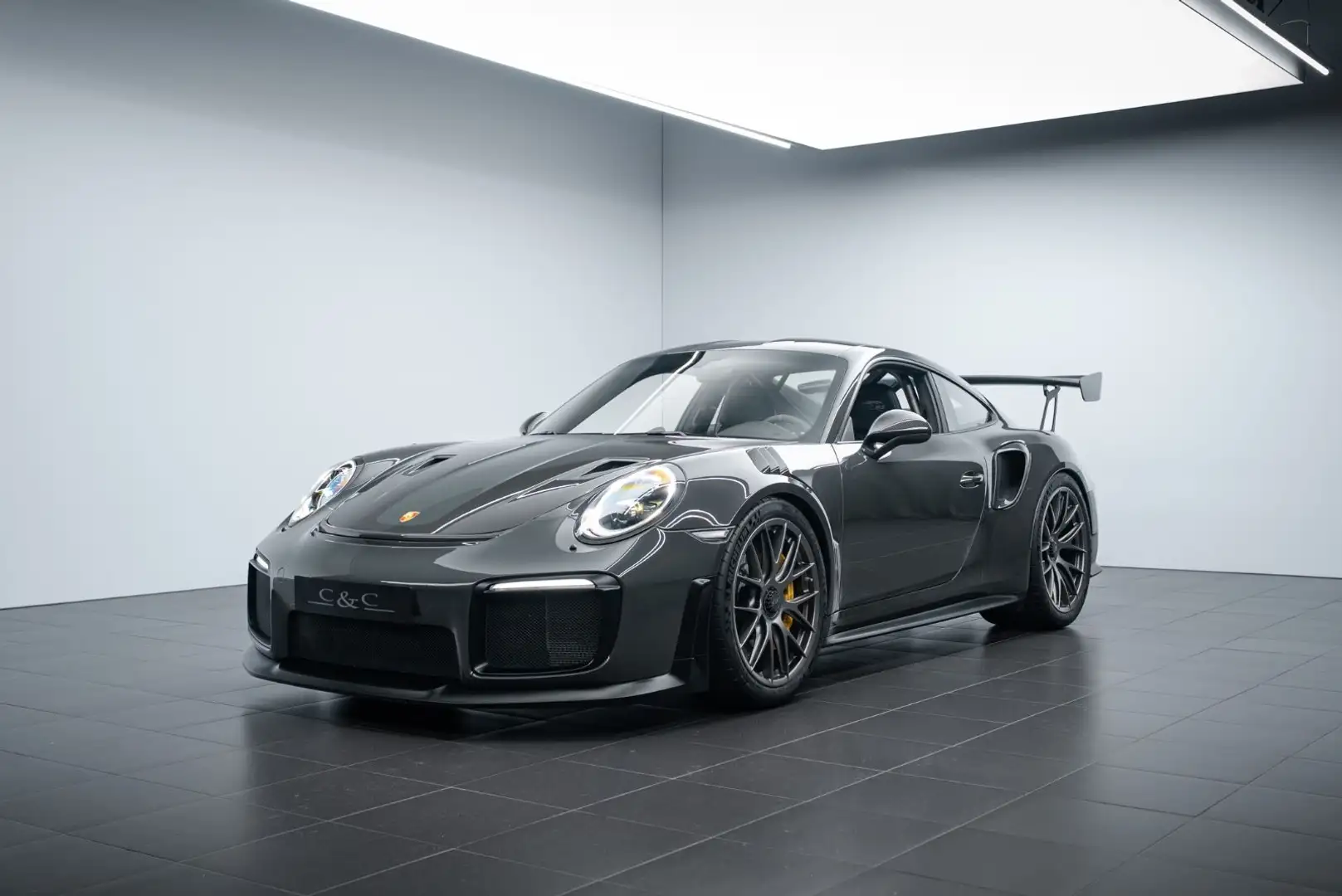 Porsche 911 GT2 RS WEISSACH/PTS/LIFT/KAMERA/1.HAND/BOSE Grau - 1