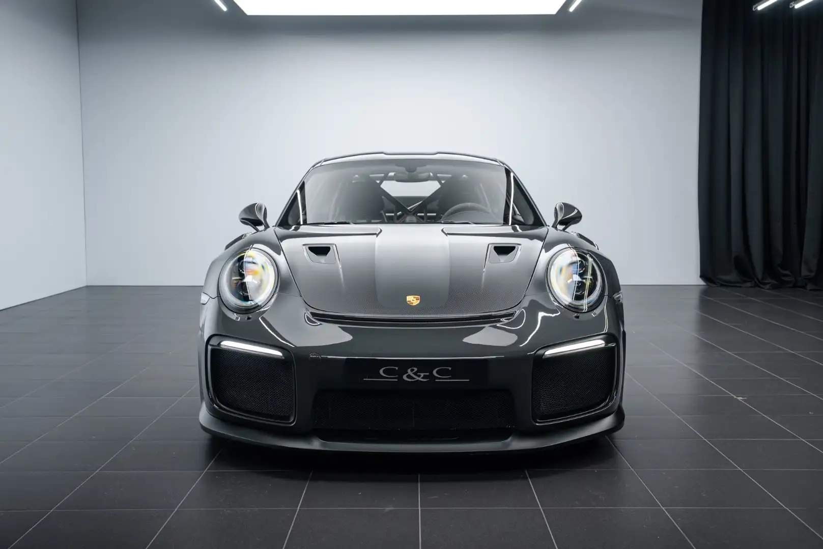 Porsche 911 GT2 RS WEISSACH/PTS/LIFT/KAMERA/1.HAND/BOSE Grau - 2