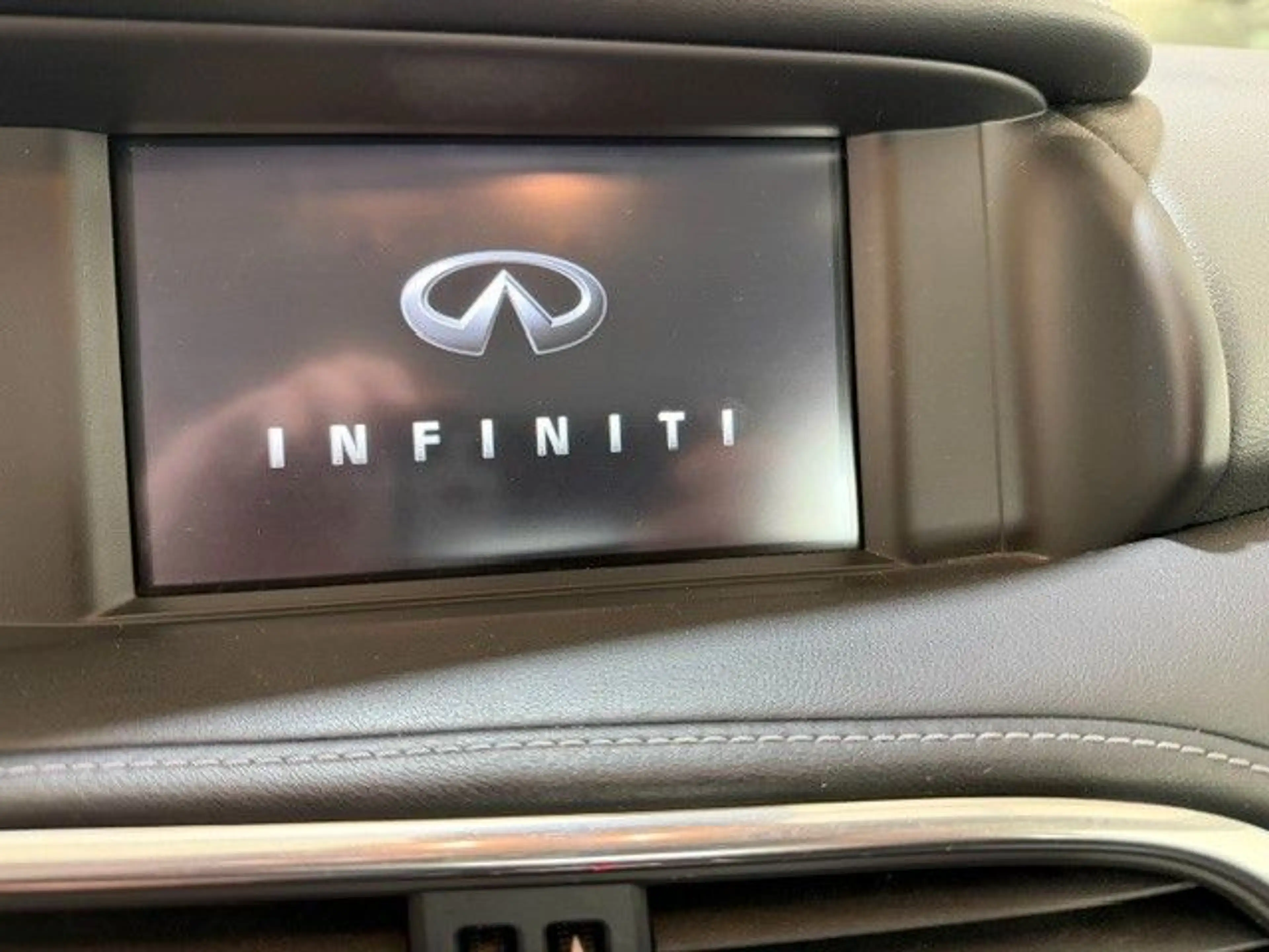 Infiniti Q30 1.5D AUTOM,SITZH,AHK,NAVI,LED,360 — photo 14