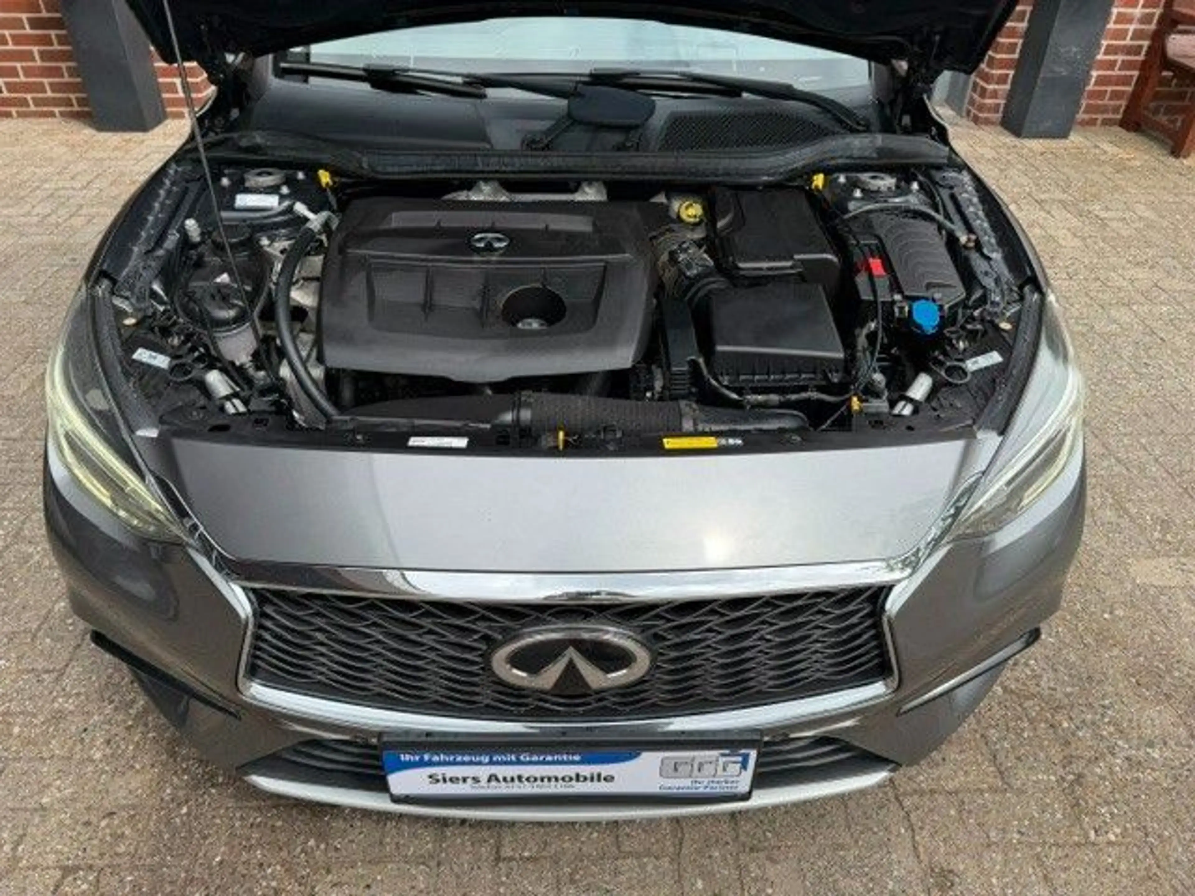 Infiniti Q30 1.5D AUTOM,SITZH,AHK,NAVI,LED,360 — photo 8