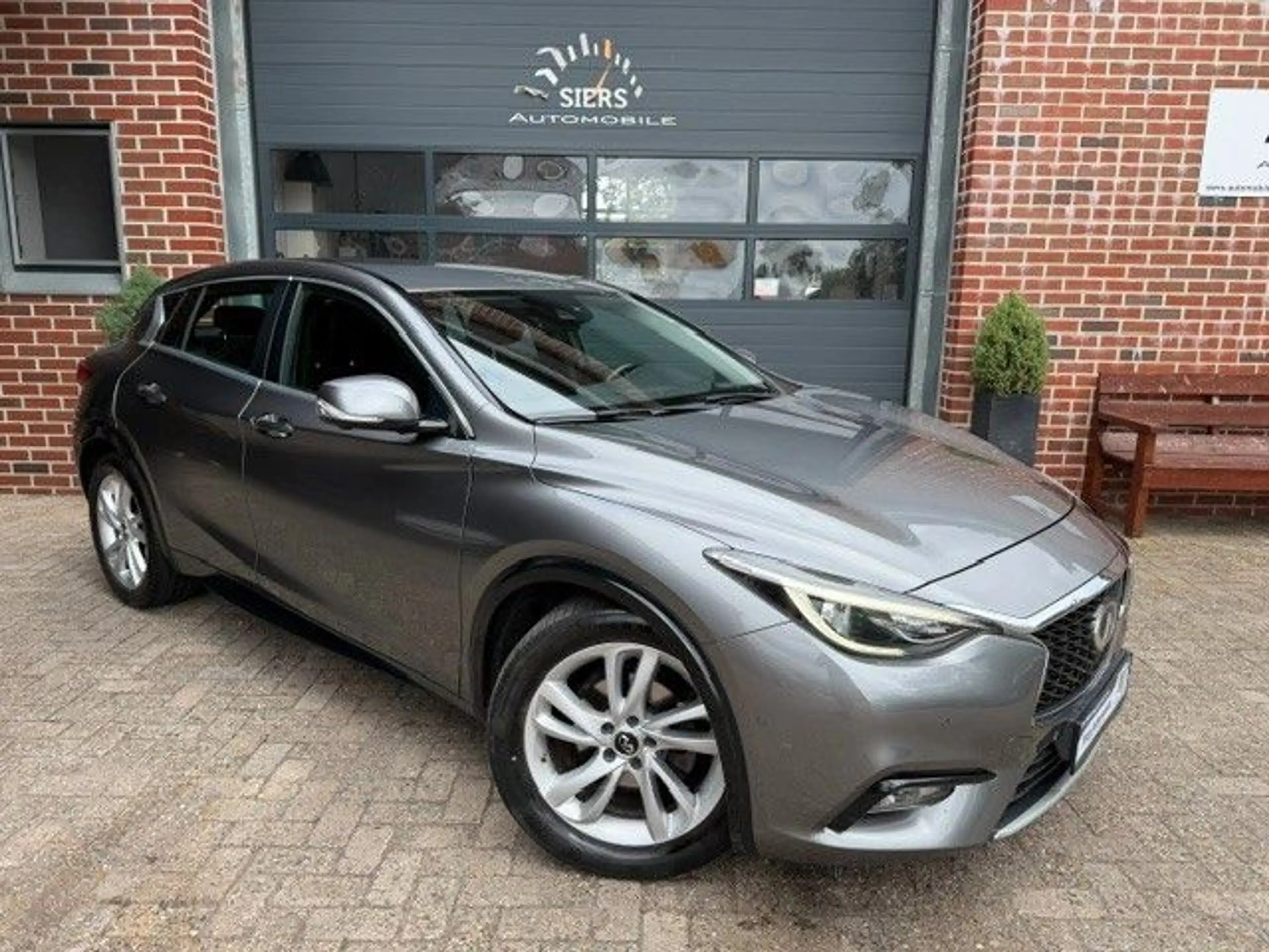 Infiniti Q30 1.5D AUTOM,SITZH,AHK,NAVI,LED,360 — photo 5