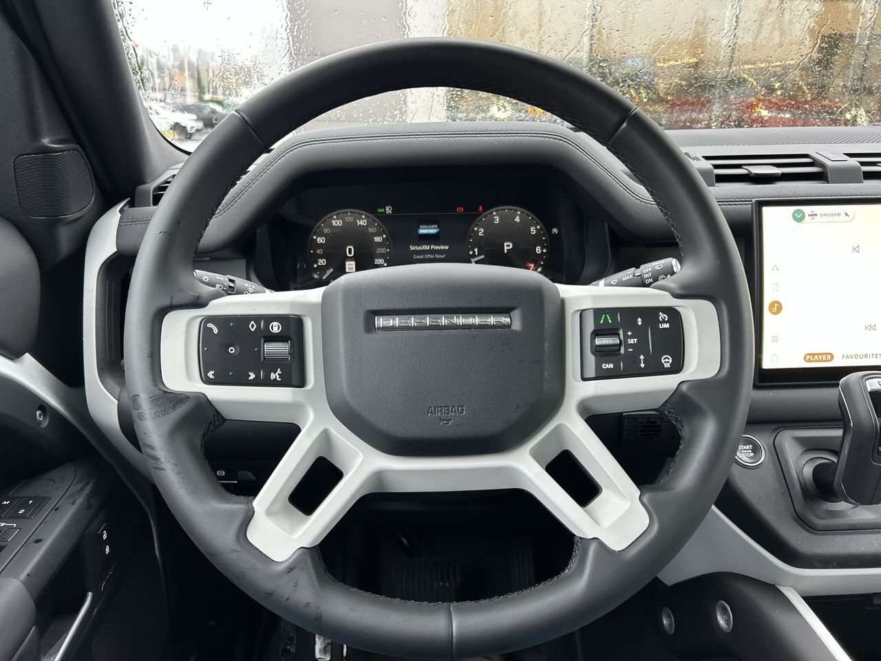 2025 Land Rover Defender thumb 19