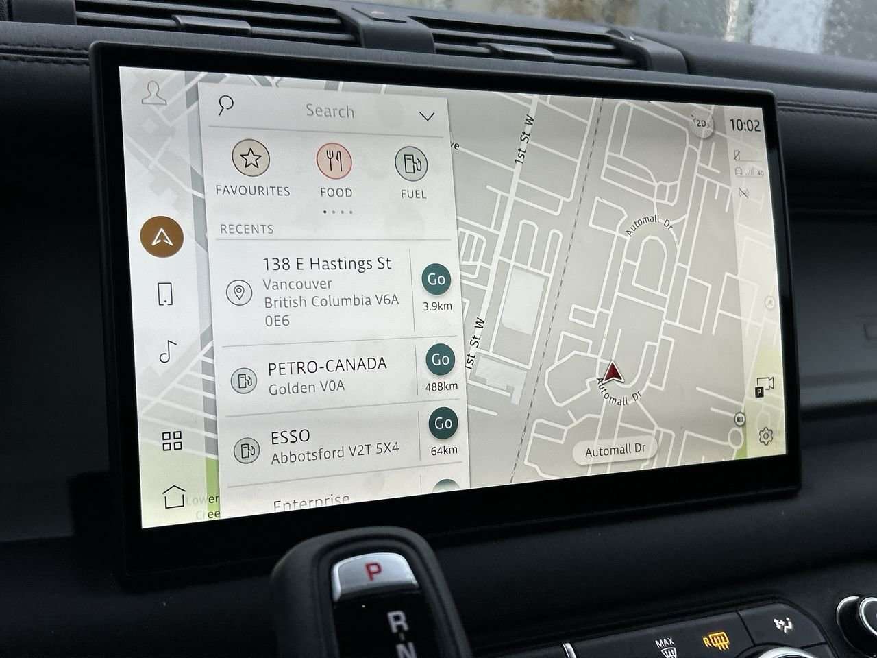 2025 Land Rover Defender thumb 27