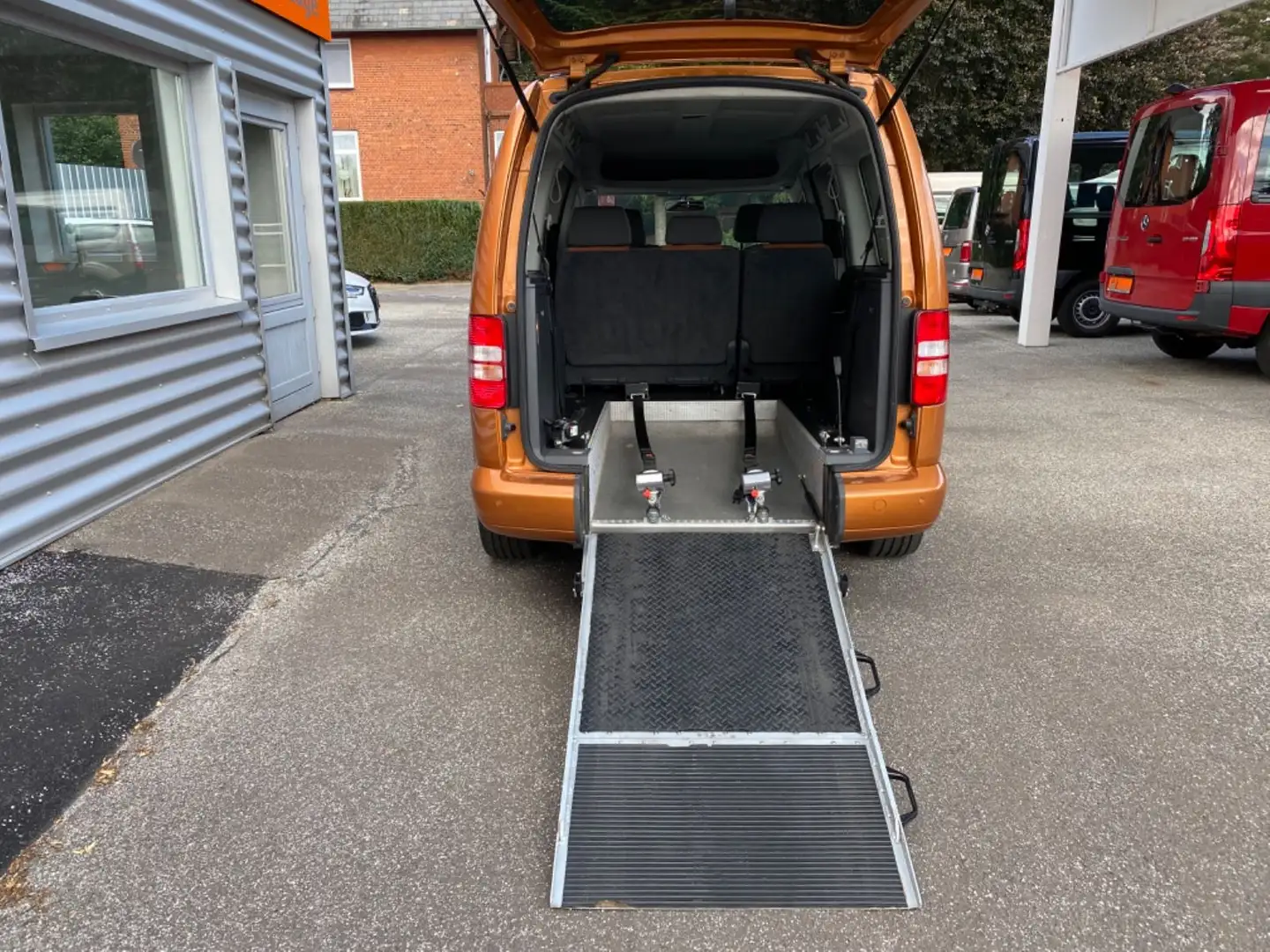 Volkswagen Caddy Maxi  Rollstuhl Standheizung Jako-O Edtion Orange - 2