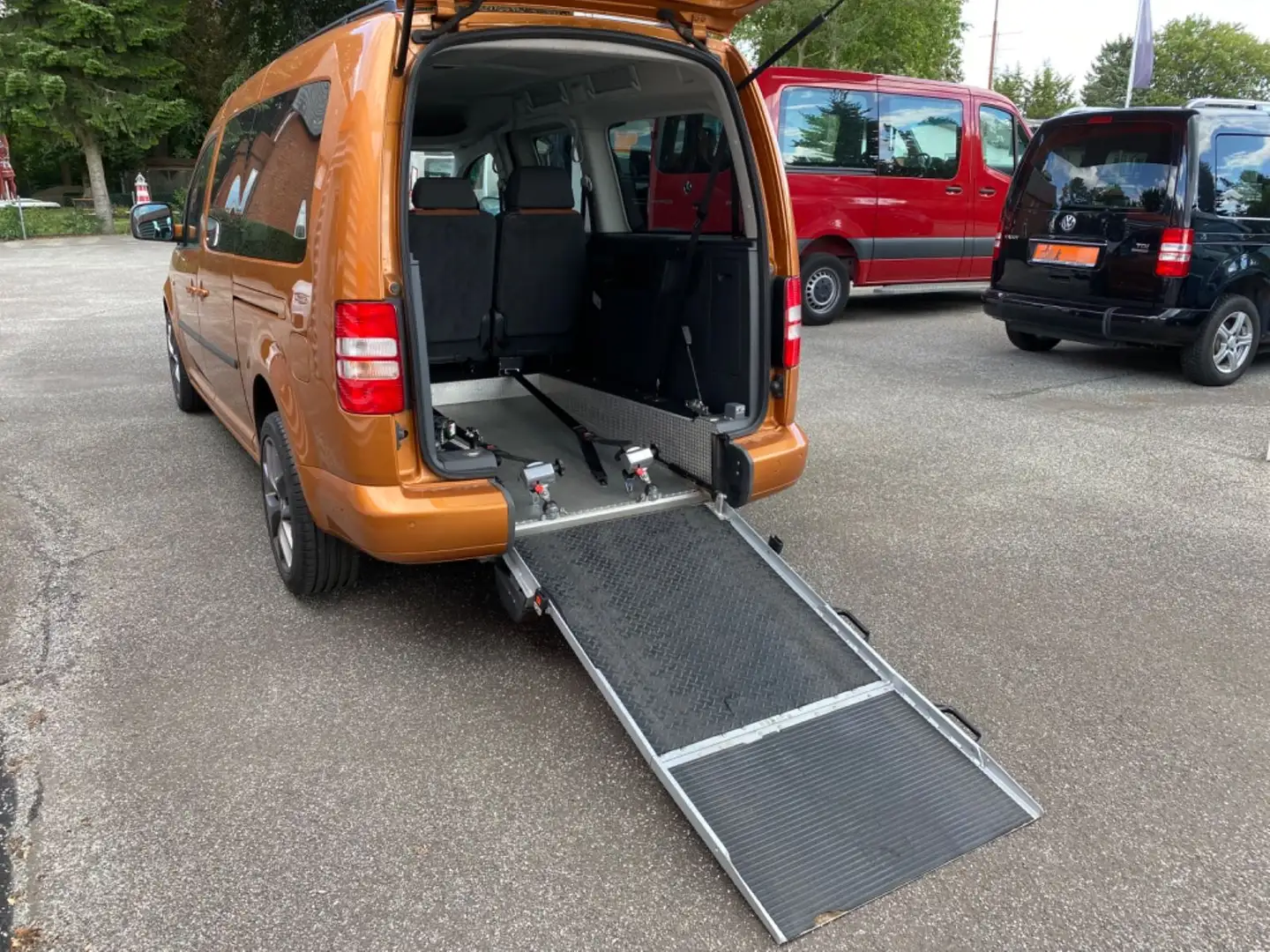 Volkswagen Caddy Maxi  Rollstuhl Standheizung Jako-O Edtion Orange - 1