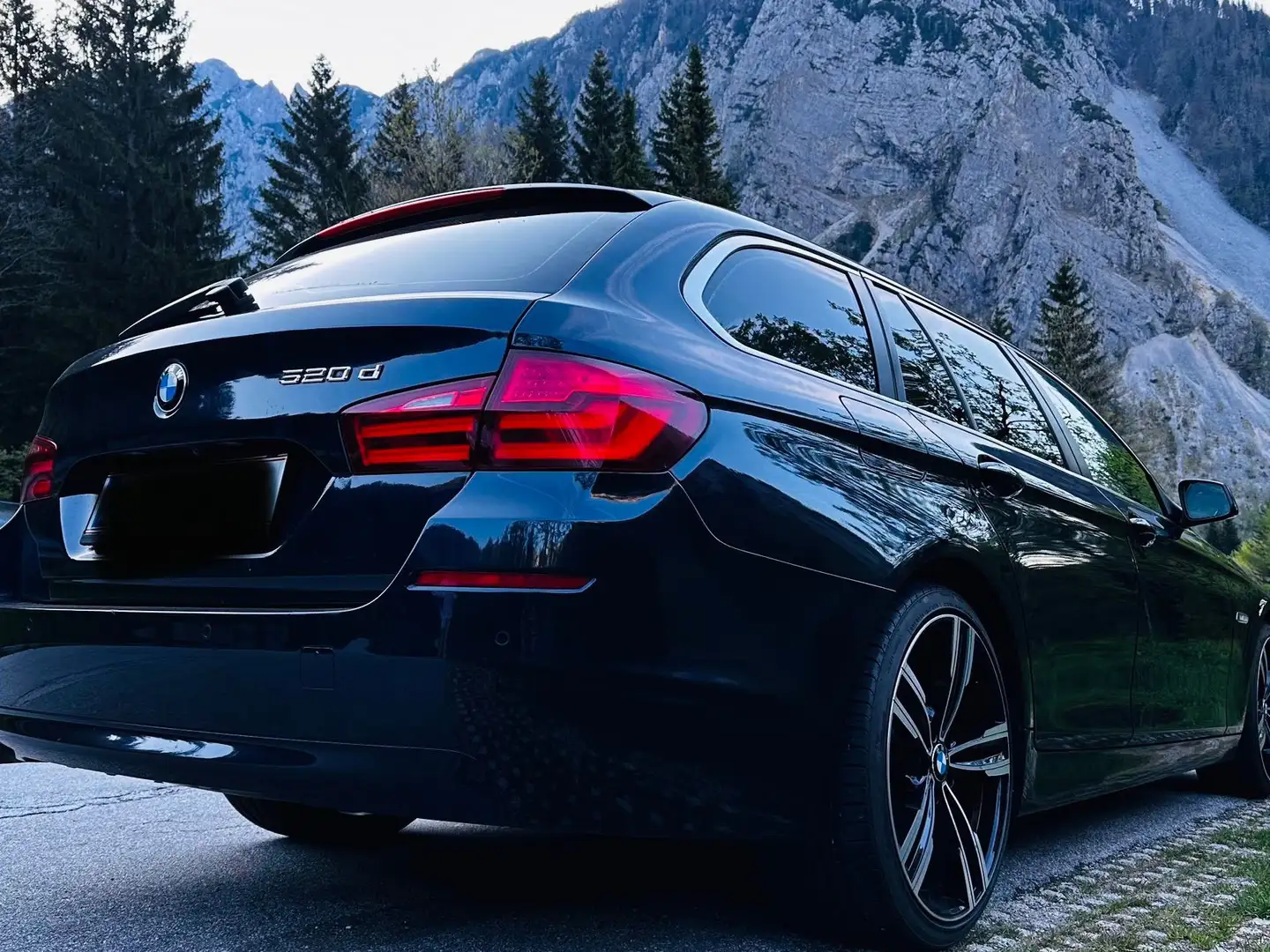 BMW 520 520d+Touring+Aut. Blau - 2