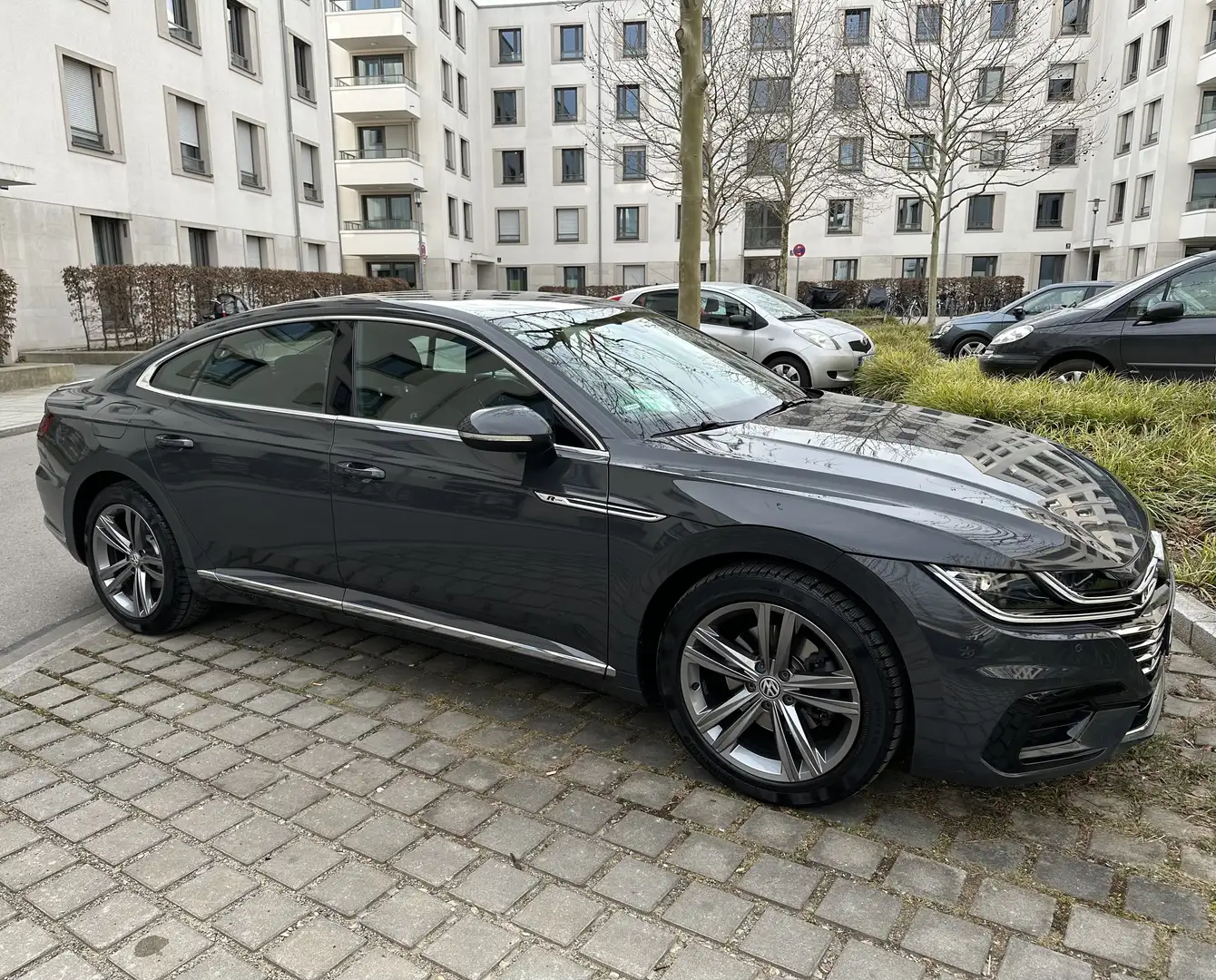 Volkswagen Arteon R-Line Paket | Automatik 7G | LED | 18 Zoll | TOP Grau - 1