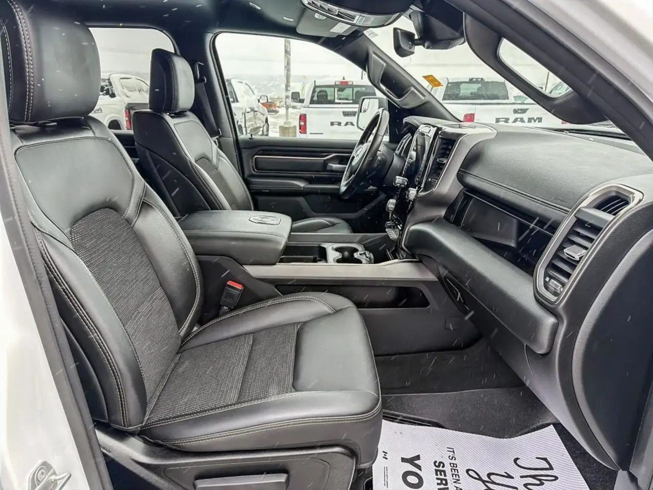 RAM 1500 снимка RAM 1500