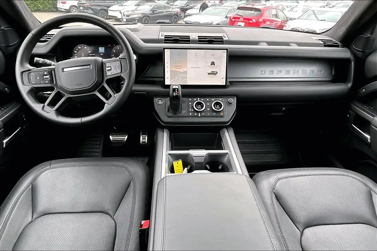 Land Rover Defender снимка Land Rover Defender