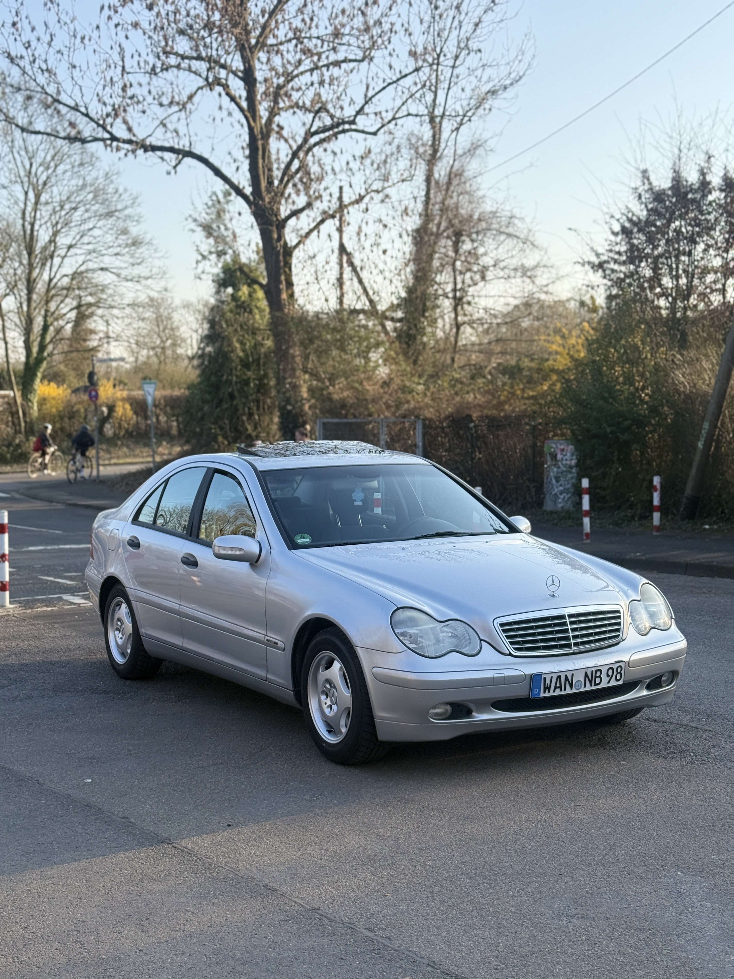 Second hand Mercedes Benz C-Class 180