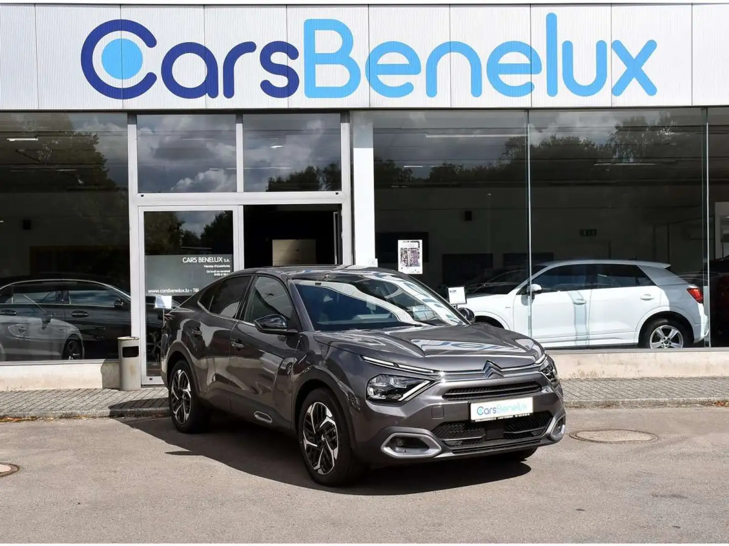 Citroen C4 X 1.2 PureTech Shine EAT8 TOIT PANO CUIR ACC SIDE Gris - 1