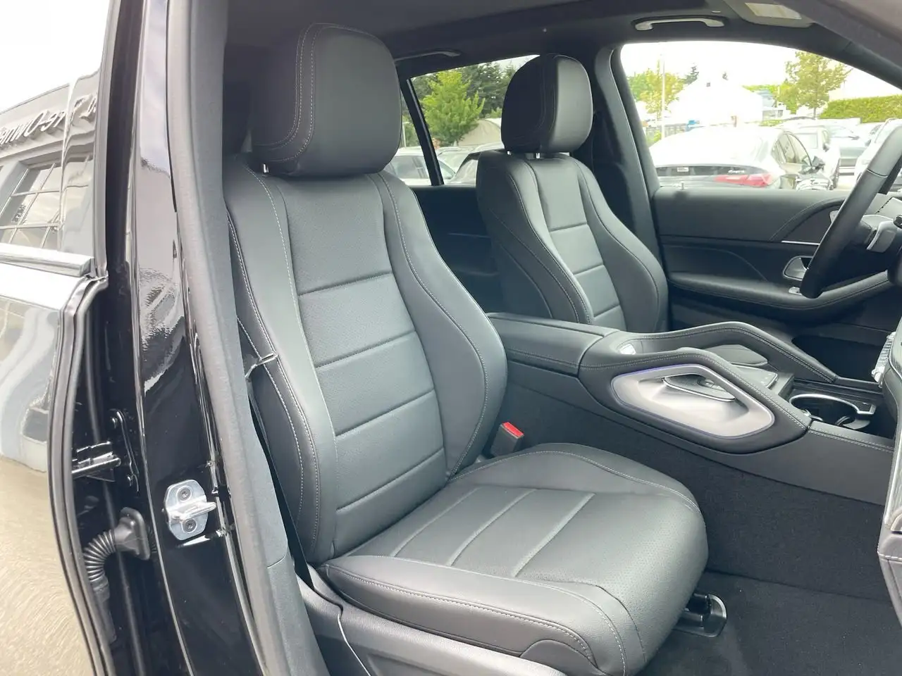 Mercedes-Benz GLE снимка Mercedes-Benz GLE