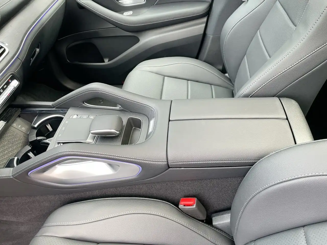 Mercedes-Benz GLE снимка Mercedes-Benz GLE