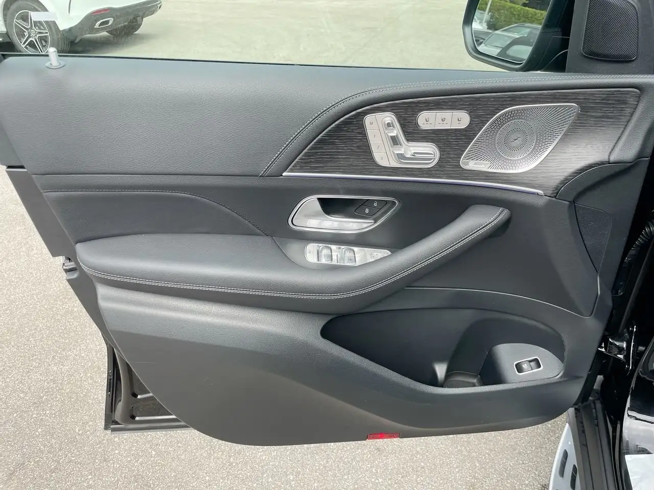 Mercedes-Benz GLE снимка Mercedes-Benz GLE