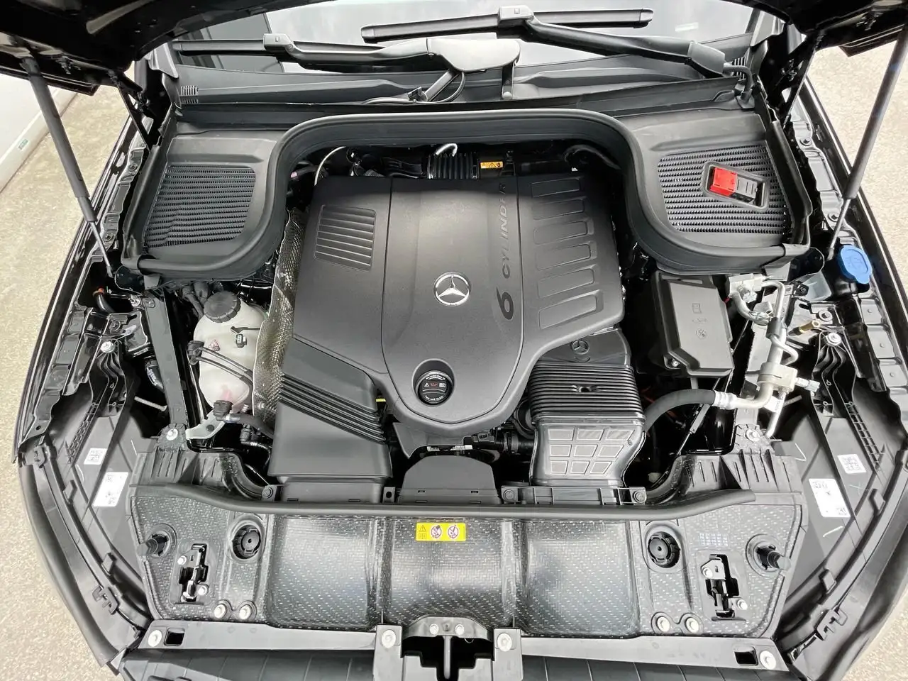 Mercedes-Benz GLE снимка Mercedes-Benz GLE