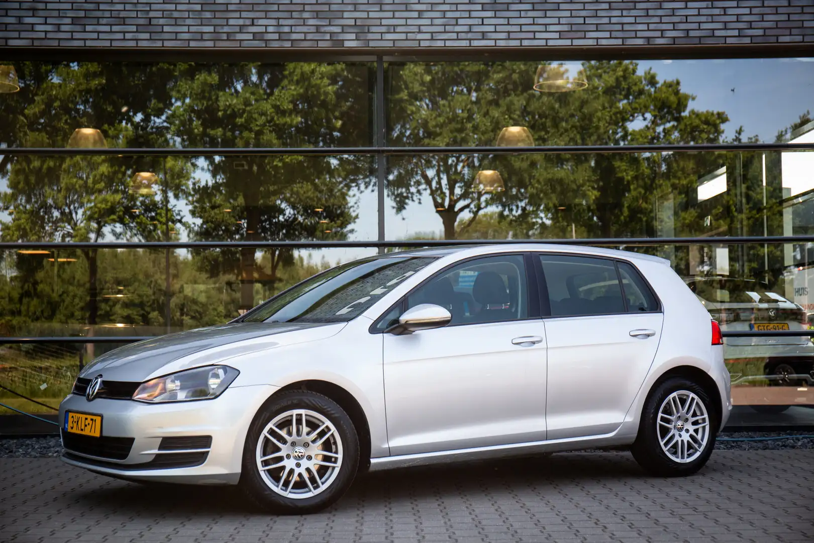 Volkswagen Golf 1.2 TSI Trendline Grigio - 2