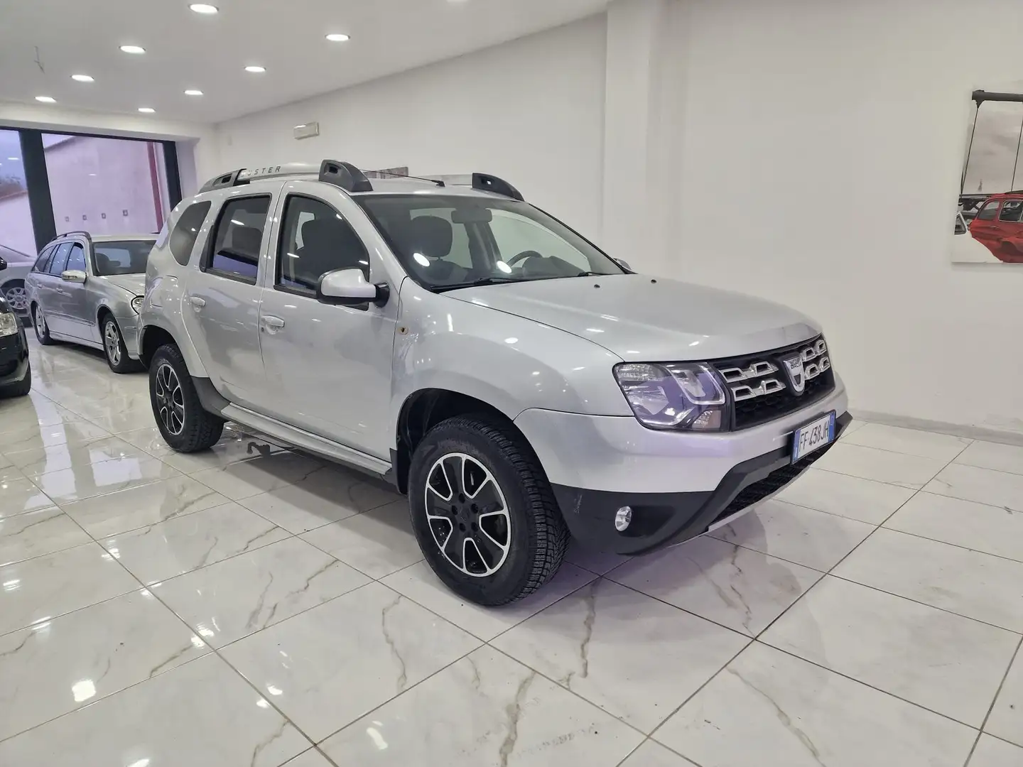 Dacia Duster 1.5 dci  4x4 Grau - 1