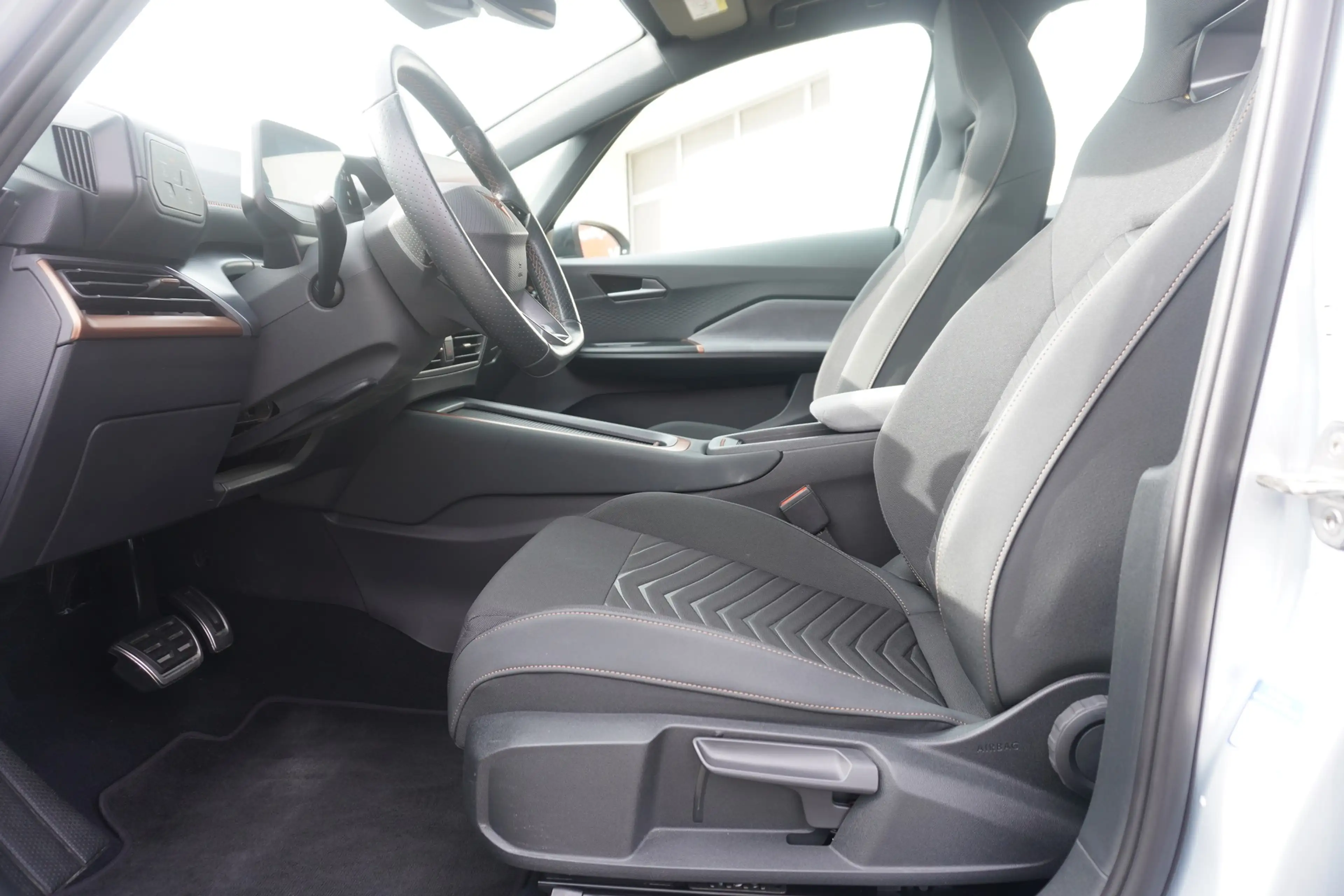 CUPRA Born 150 kW LED Navi ACC PDC Kamera Sitzheizung — photo 8
