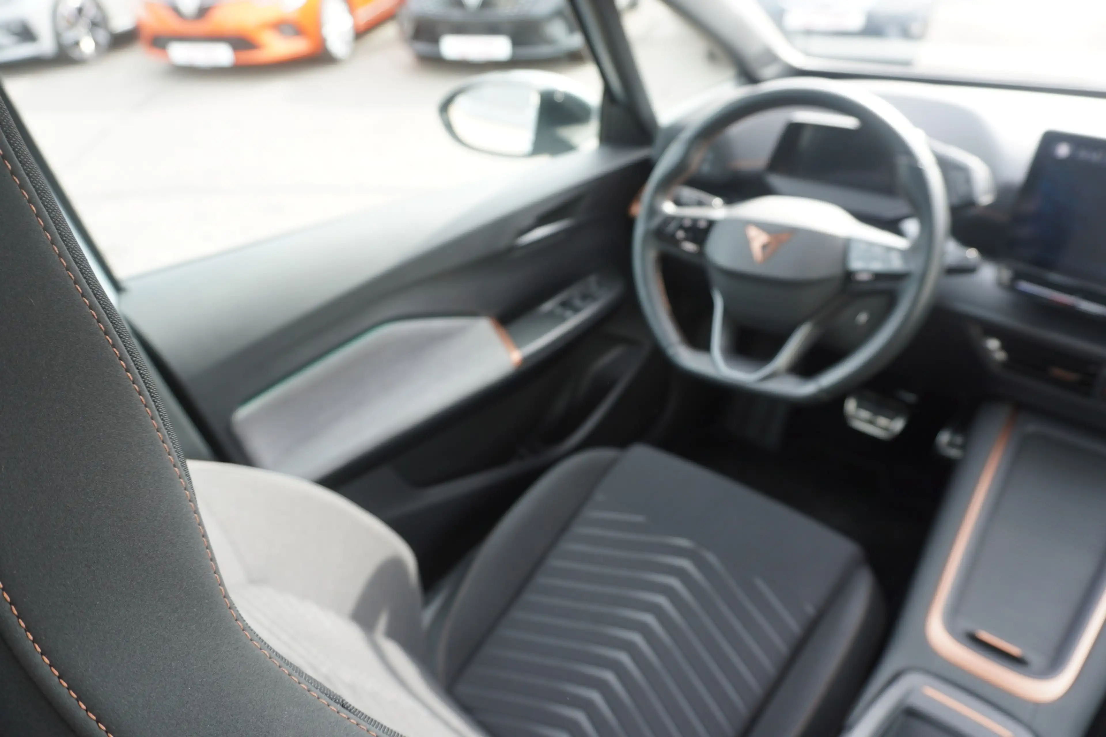 CUPRA Born 150 kW LED Navi ACC PDC Kamera Sitzheizung — photo 13