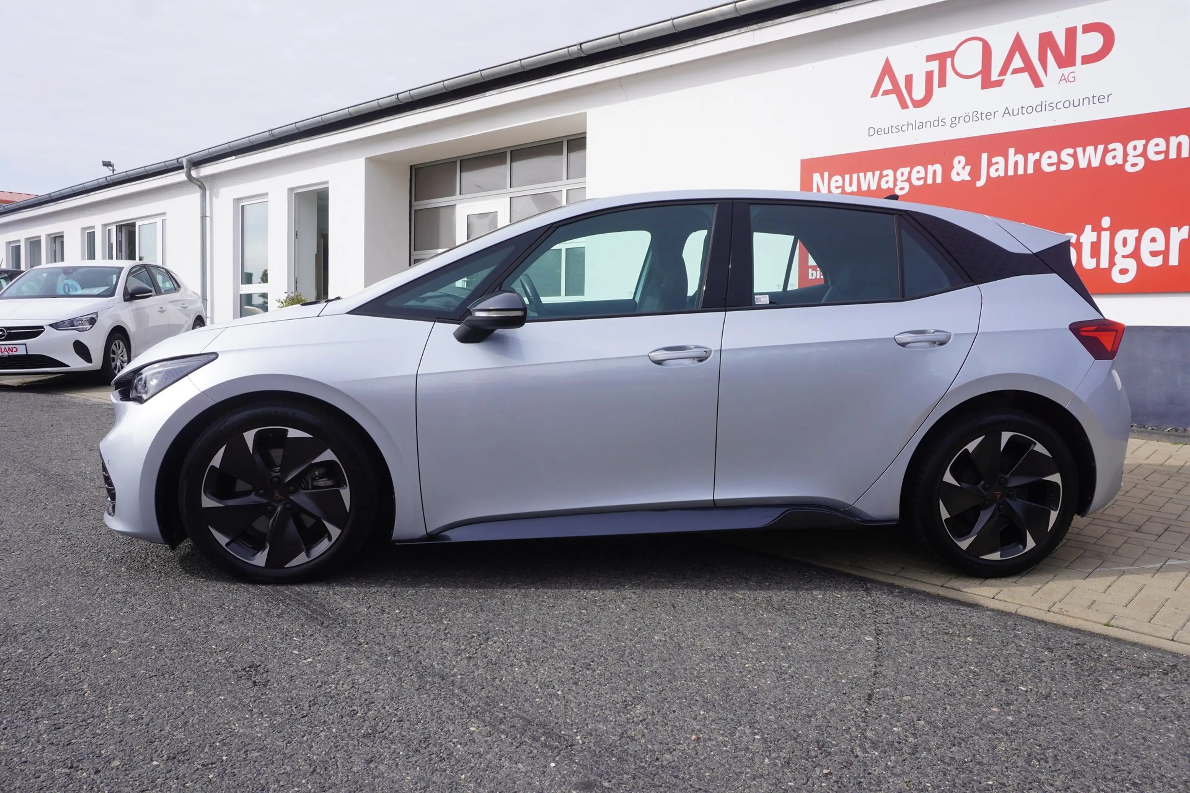 CUPRA Born 150 kW LED Navi ACC PDC Kamera Sitzheizung — photo 5