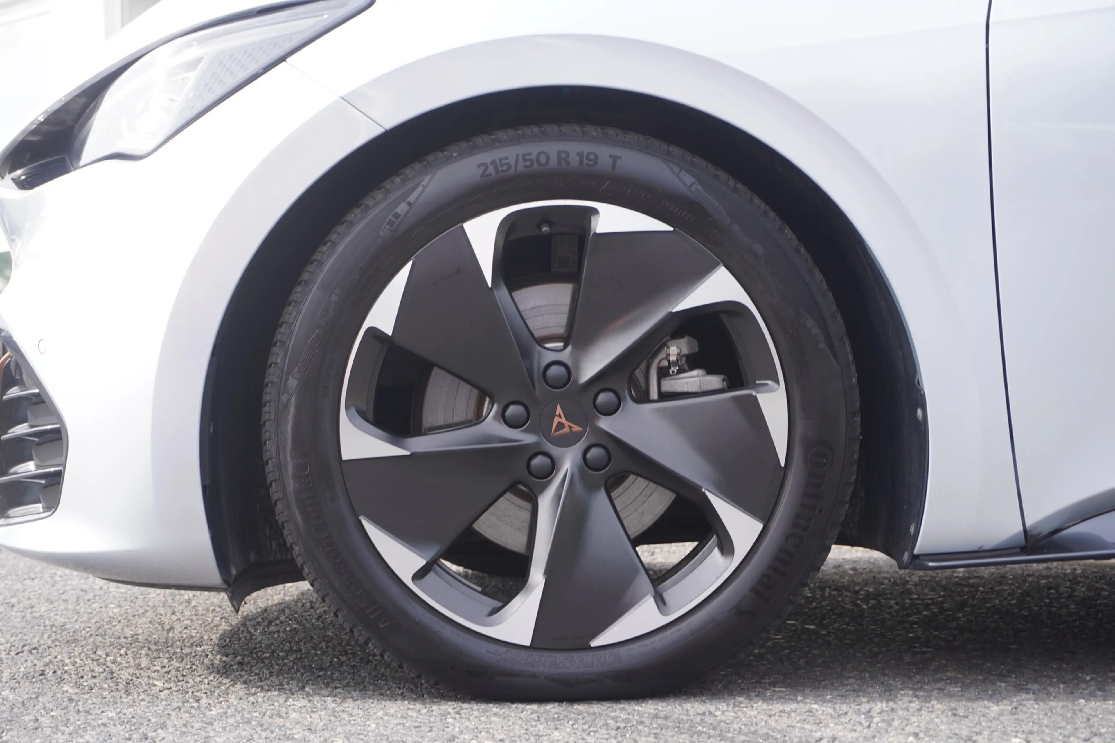 CUPRA Born 150 kW LED Navi ACC PDC Kamera Sitzheizung — photo 6