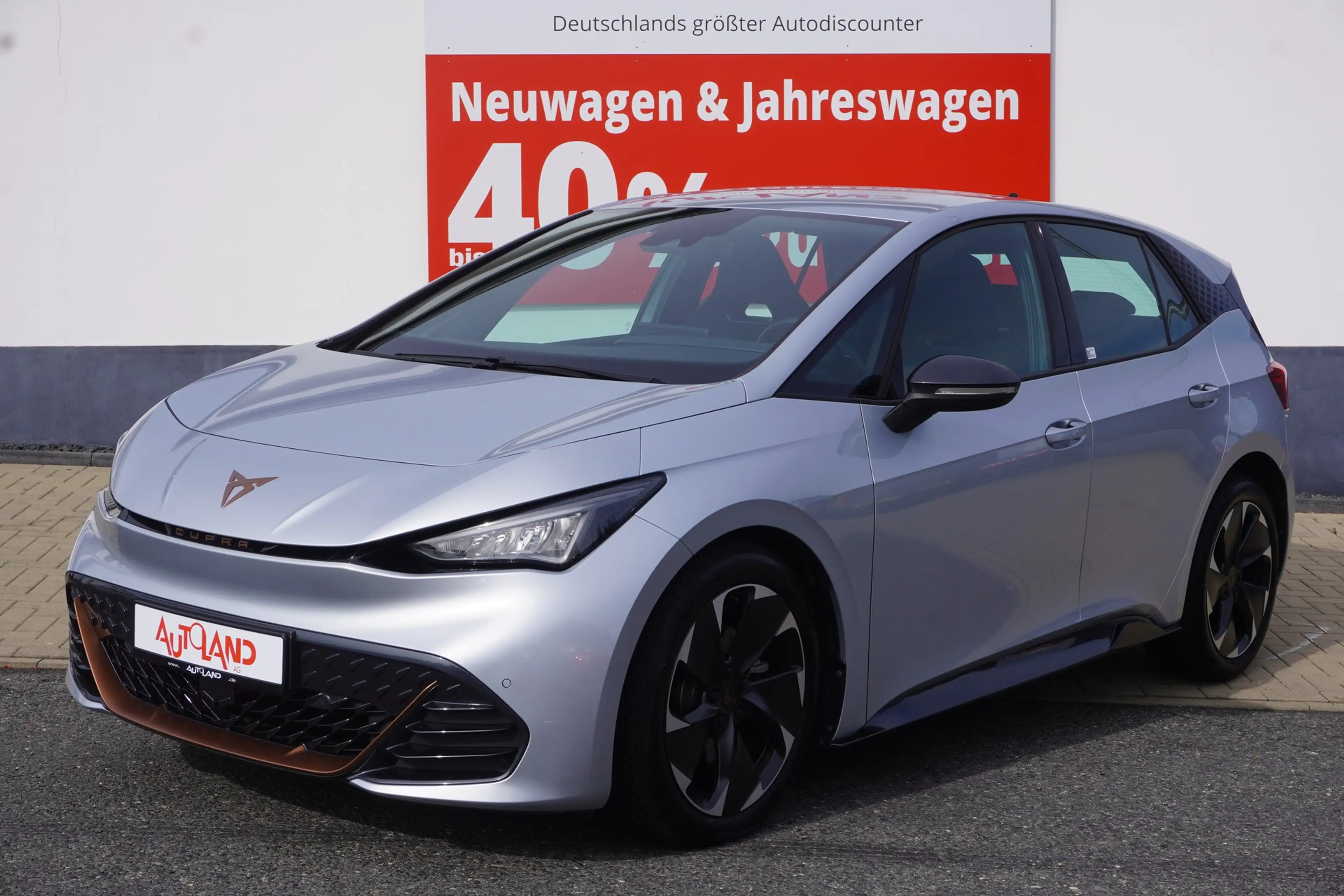 CUPRA Born 150 kW LED Navi ACC PDC Kamera Sitzheizung — photo 2