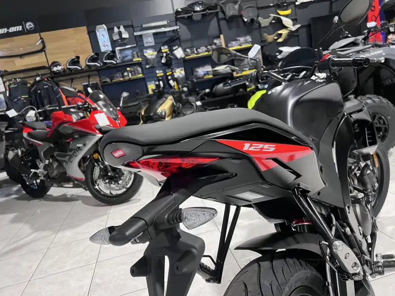 Aprilia Tuono - foto 3