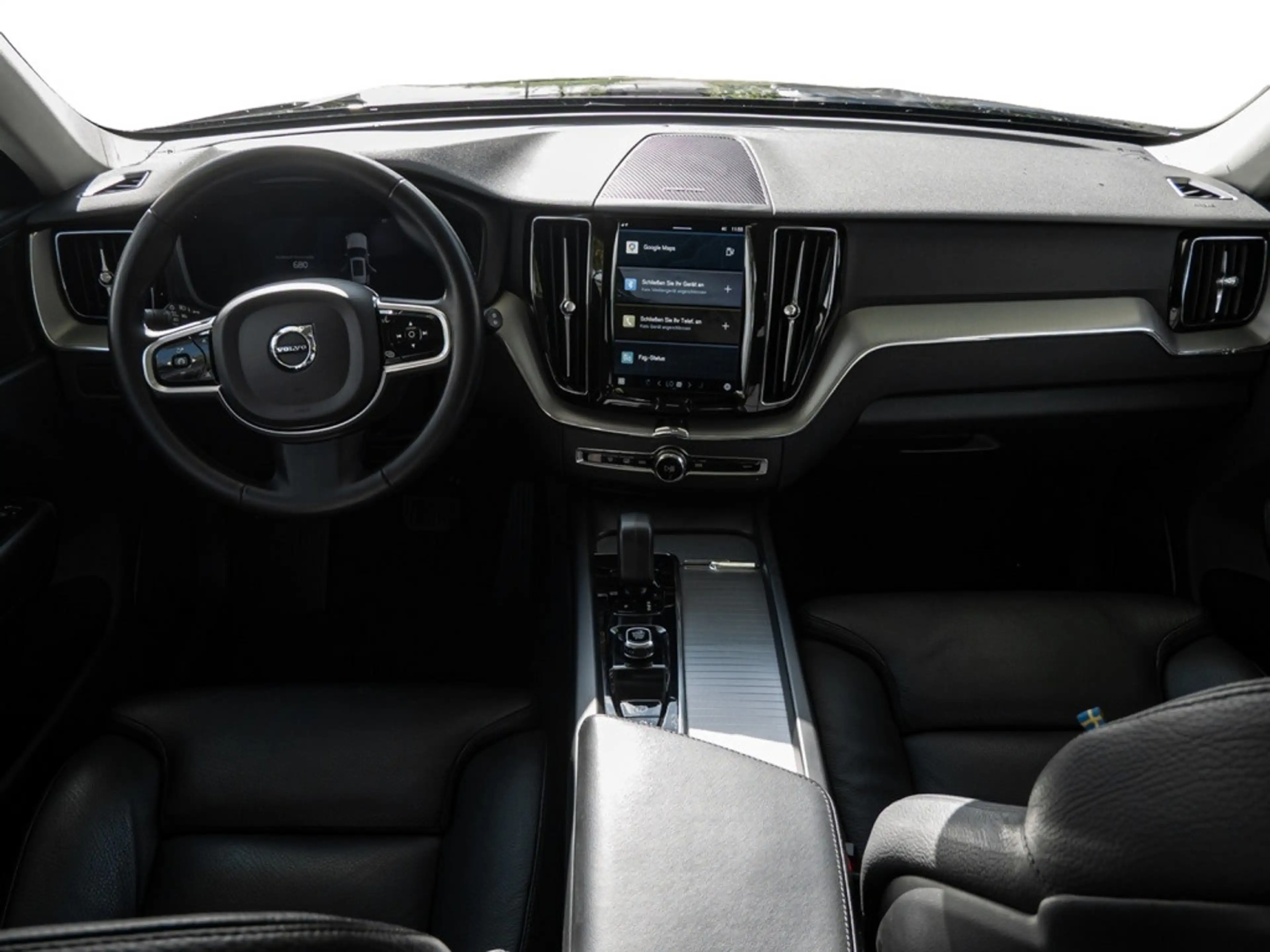 Volvo XC60 B4 Diesel Plus Dark AWD STANDHZ LED PANO — photo 6