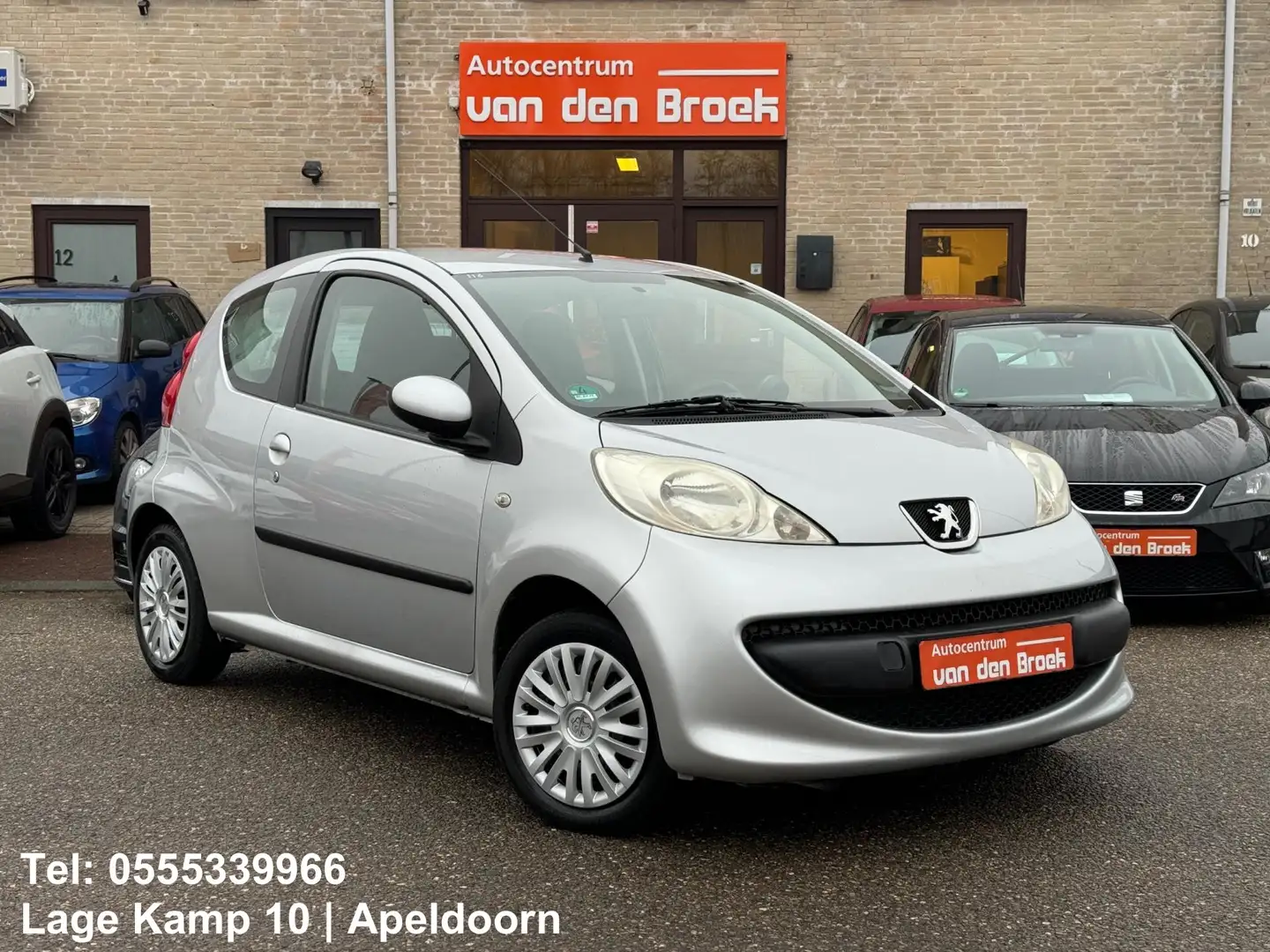Peugeot 107 1.0-12V XS Urban Move Airco Toerenteller Elec Pakk Zilver - 2