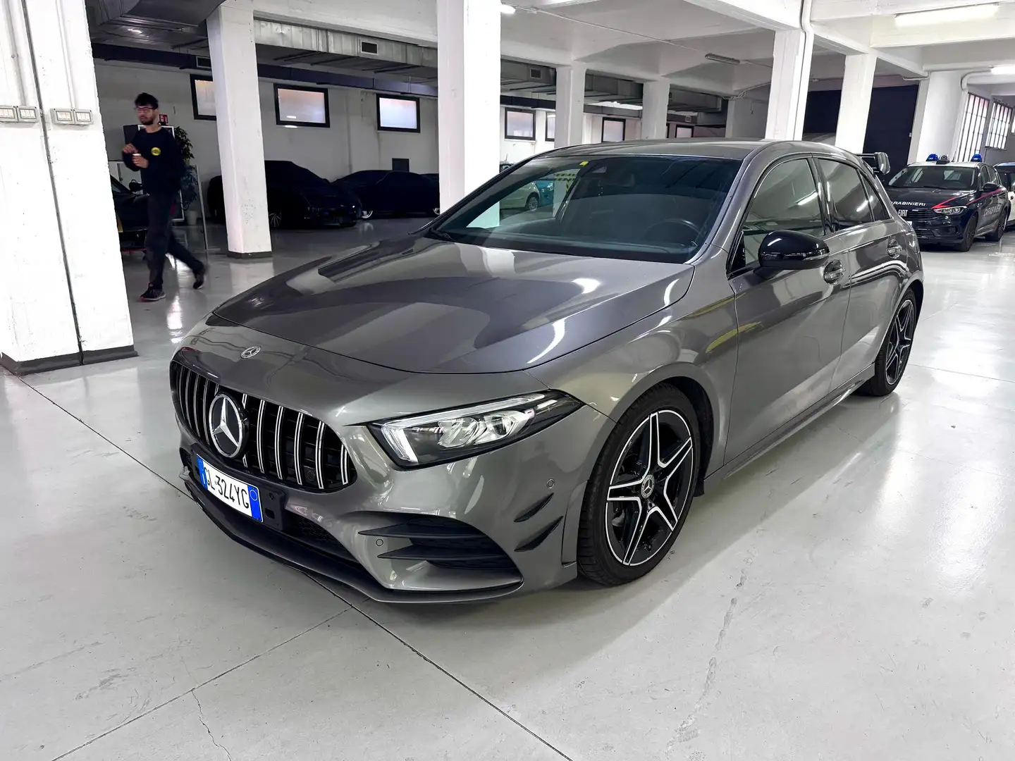 Mercedes-Benz A 180 A 180 d Sport AMG Pack auto Gris - 2