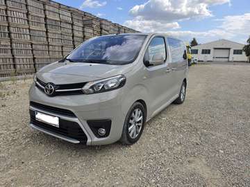 Verso 2,0 D-4D 180 Compact Family Aut.