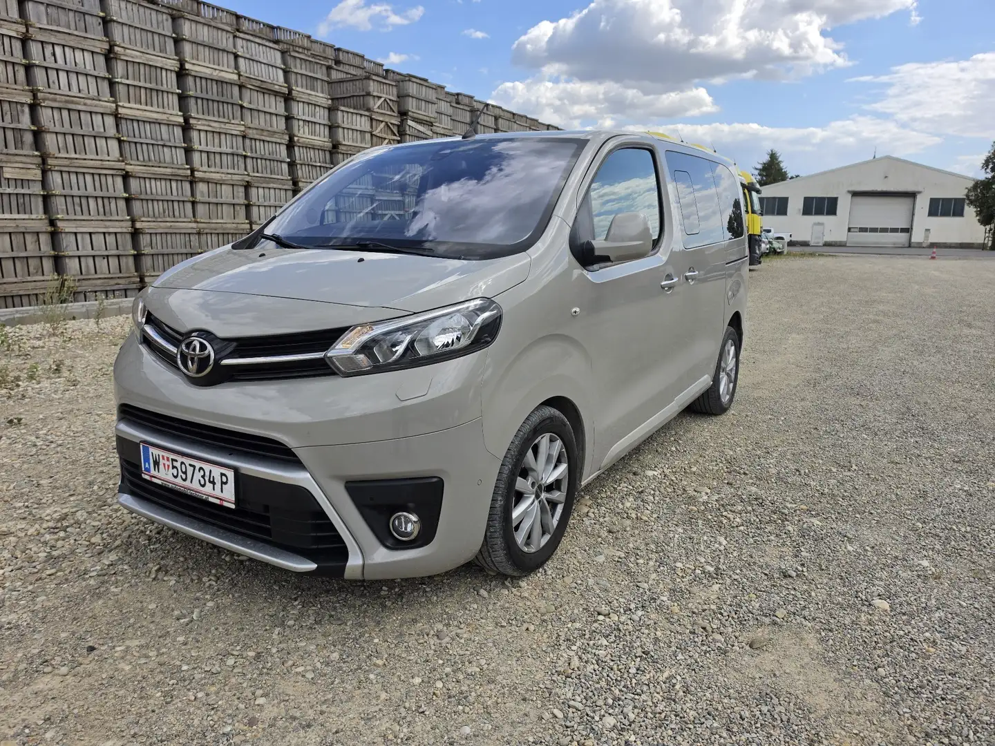 Toyota Proace Verso 2,0 D-4D 180 Compact Family Aut. - 1