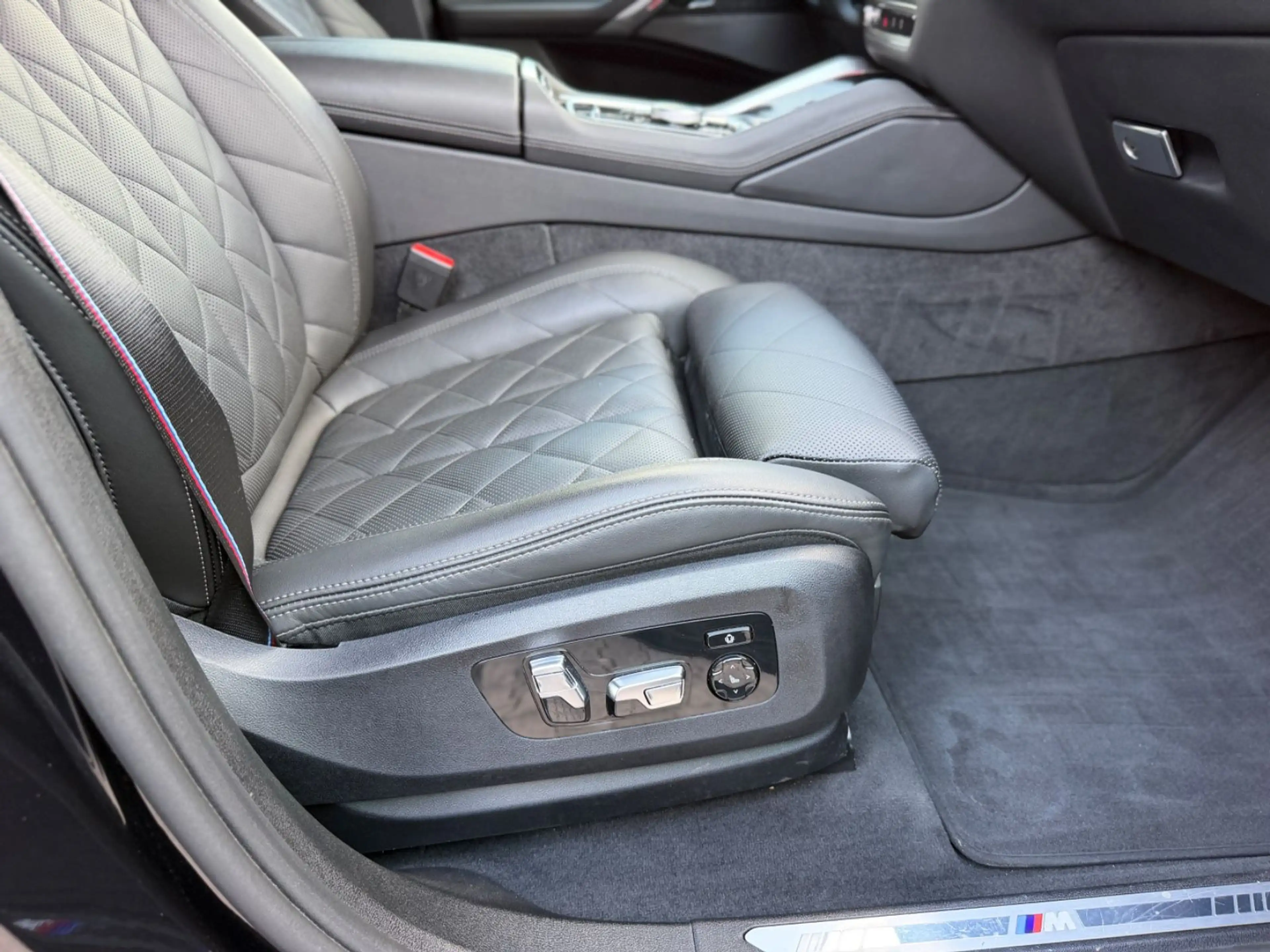 BMW X6 40 d xDrive M Sport Pro*22"*H&K*360°*LED*Mwst — photo 28