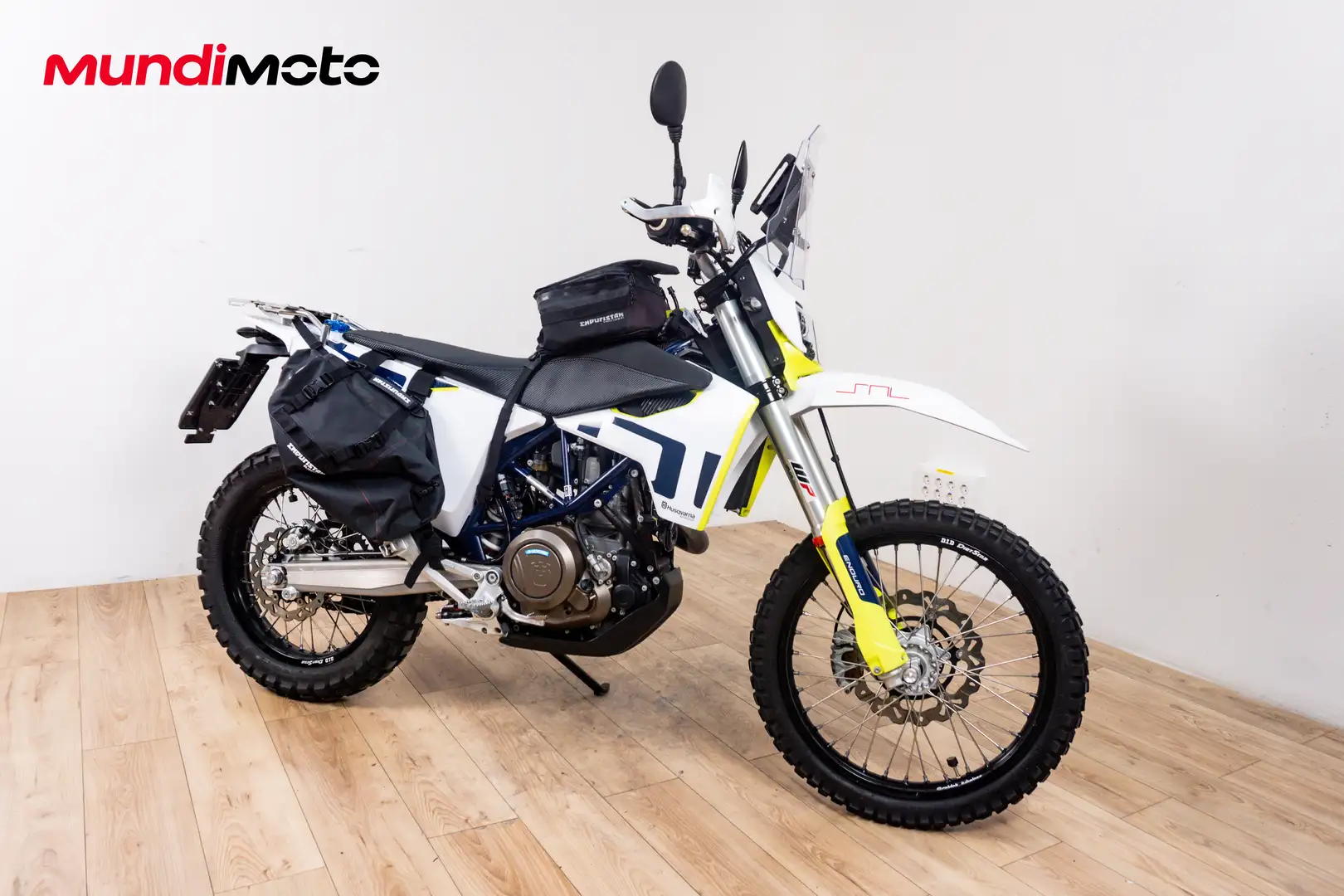Husqvarna 701 Supermoto - 2