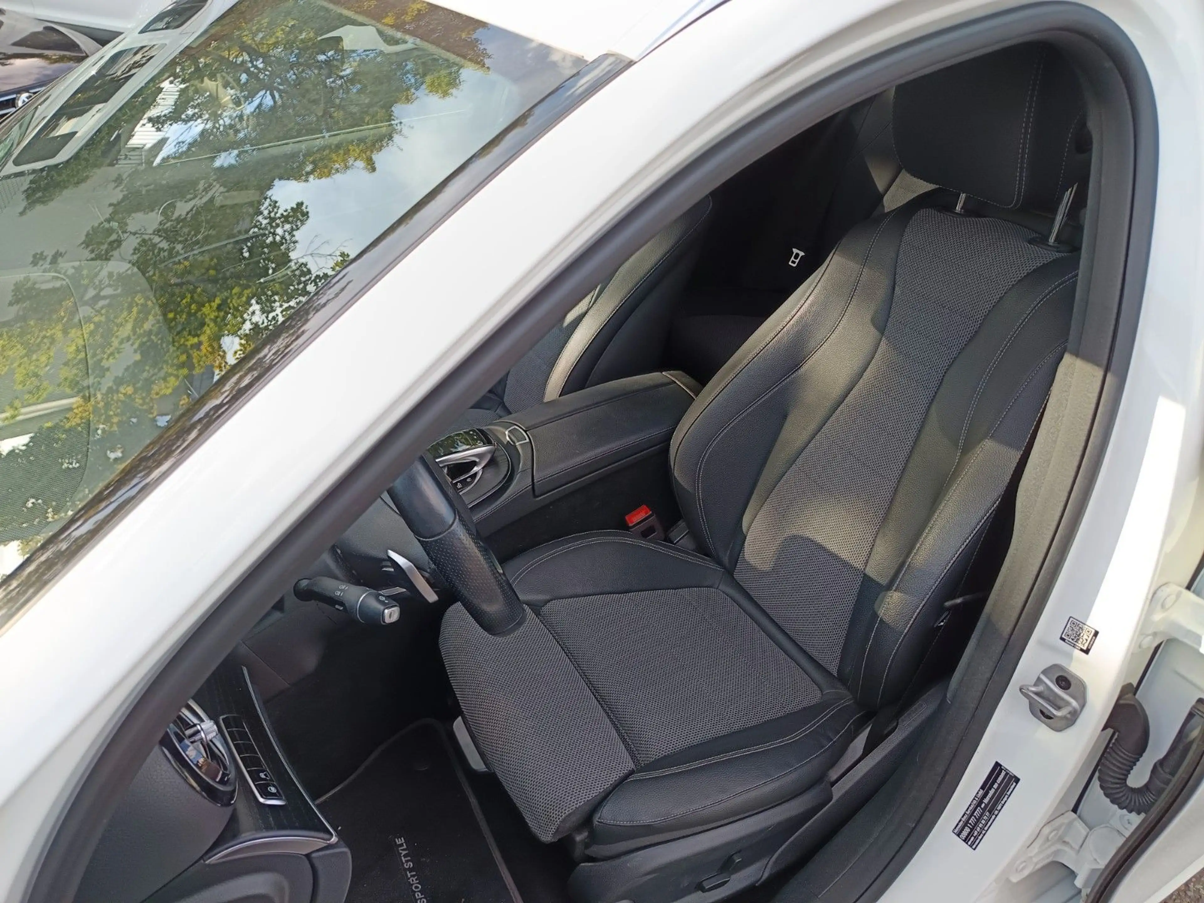 Mercedes-Benz E 400 E -Klasse T-Modell E 400 d 4Matic AMG — photo 12