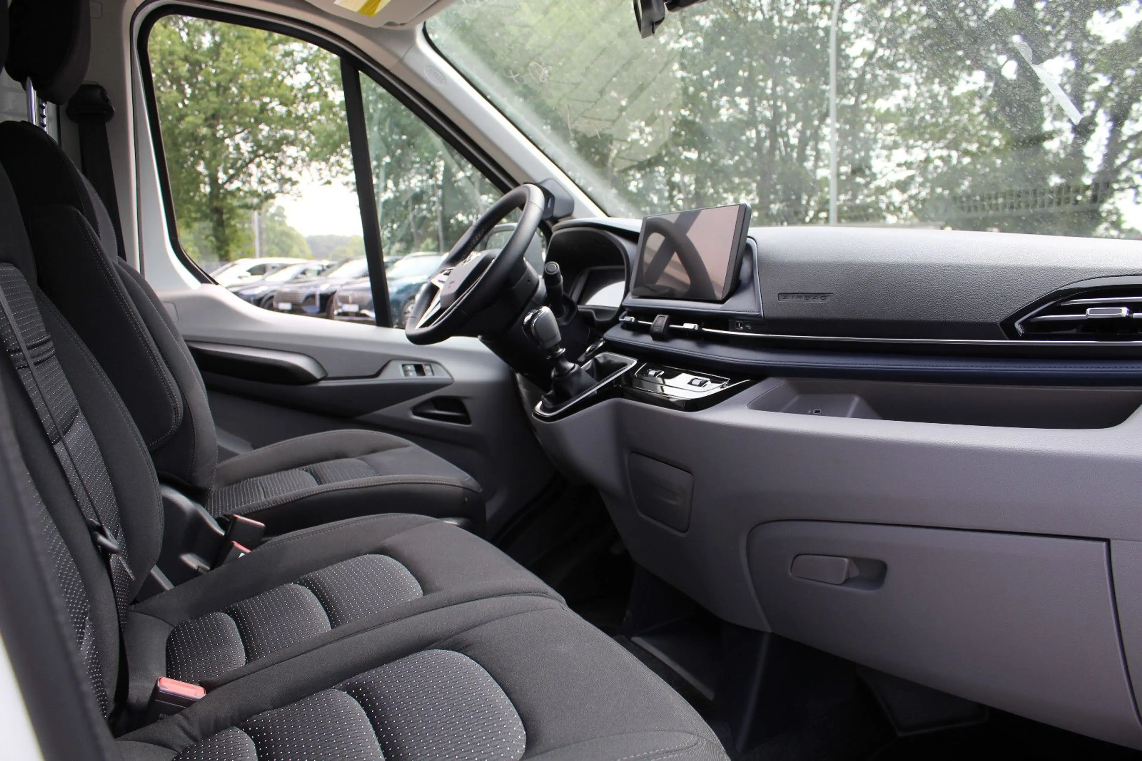 Maxus Deliver 9 2.0Diesel(Neues Modell,Rückfahrkamera) — photo 13