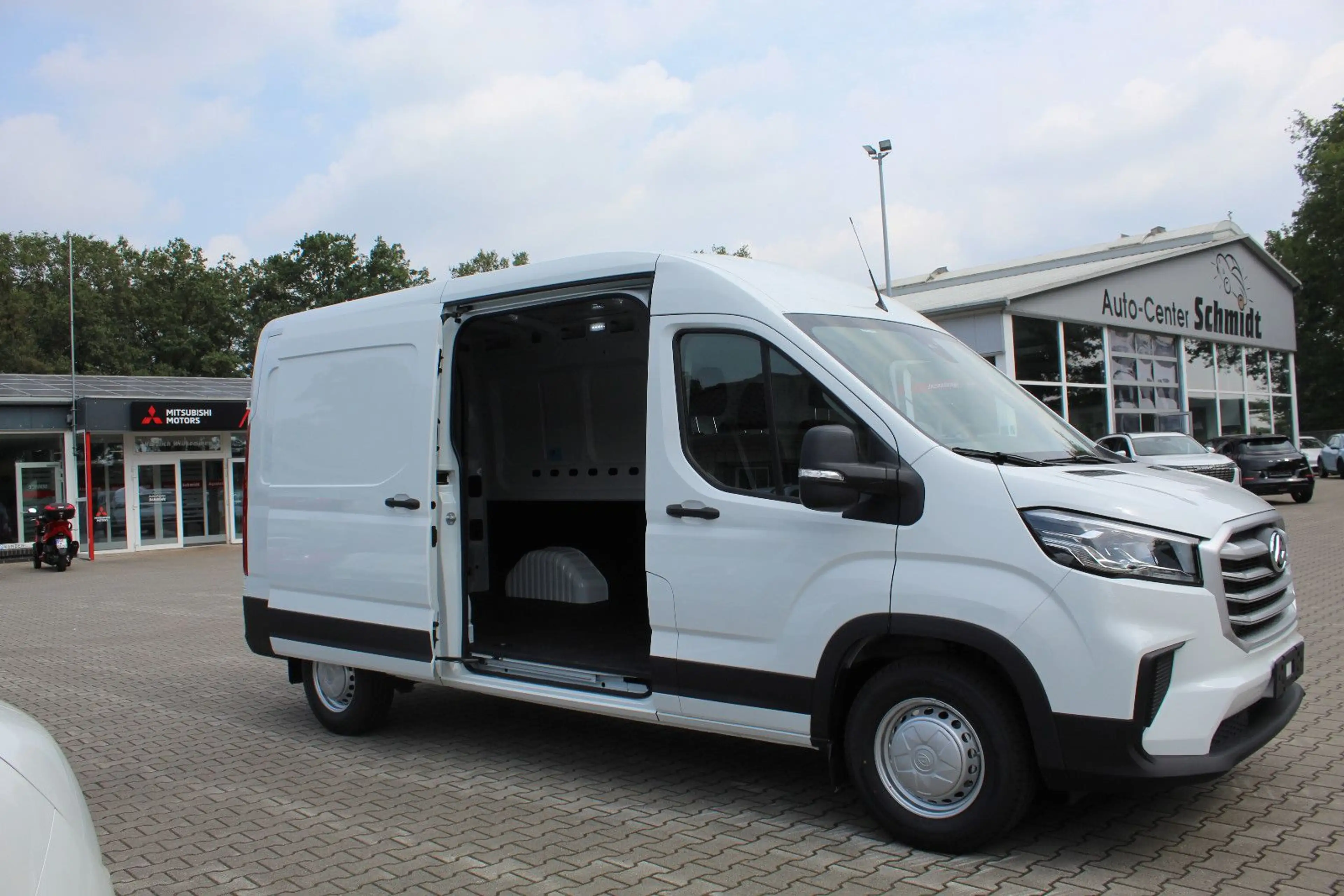 Maxus Deliver 9 2.0Diesel(Neues Modell,Rückfahrkamera) — photo 9