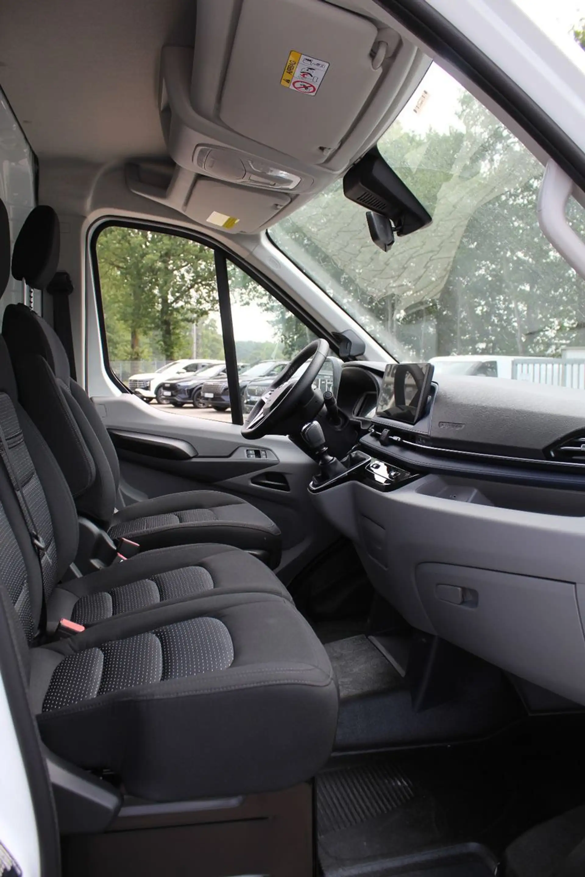 Maxus Deliver 9 2.0Diesel(Neues Modell,Rückfahrkamera) — photo 11