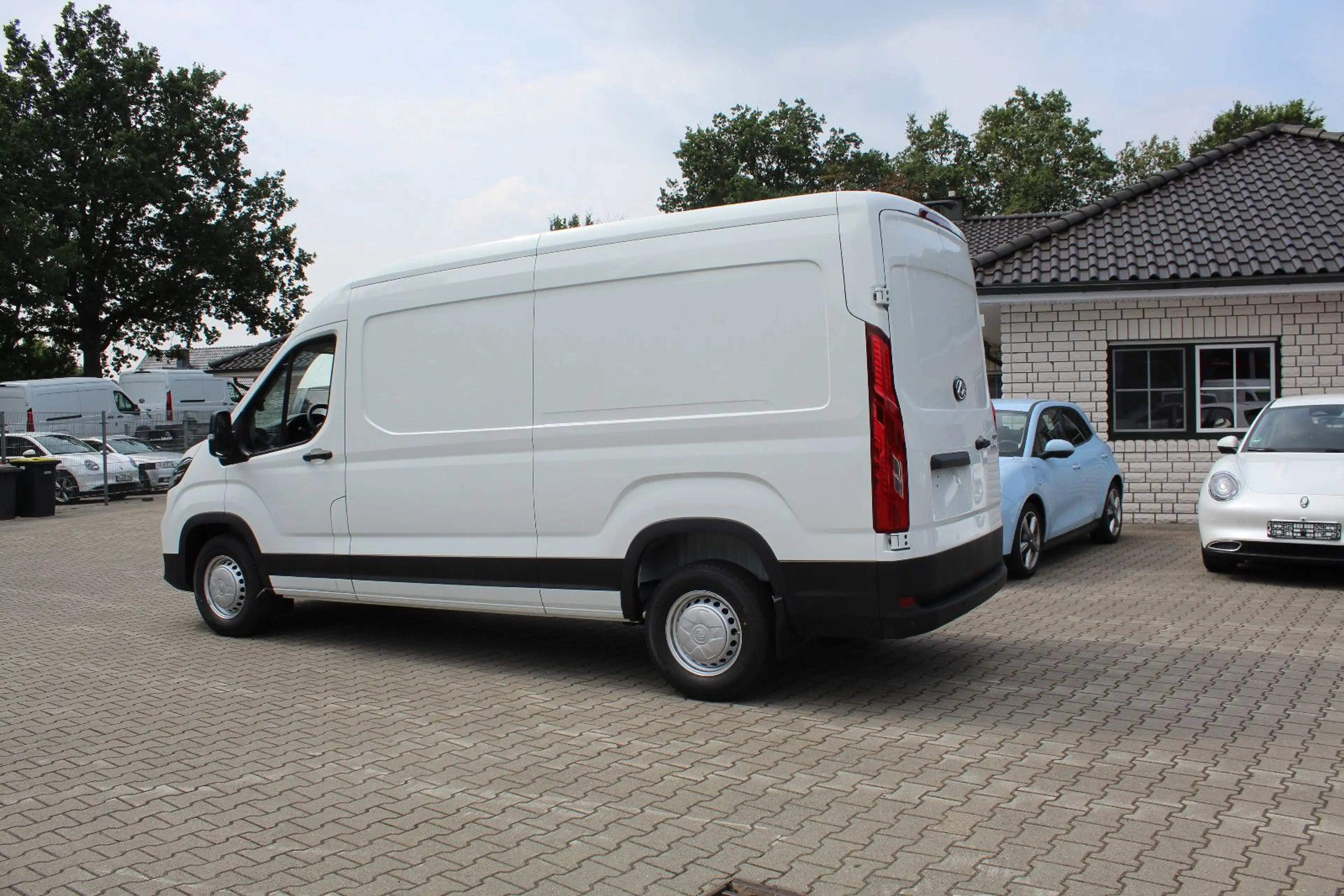 Maxus Deliver 9 2.0Diesel(Neues Modell,Rückfahrkamera) — photo 3