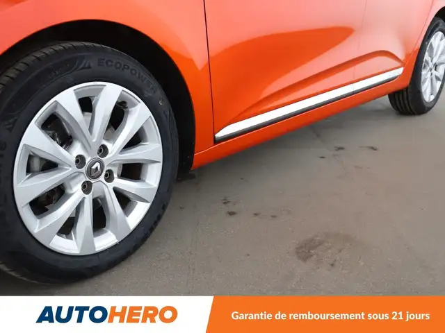 Renault Clio view 30