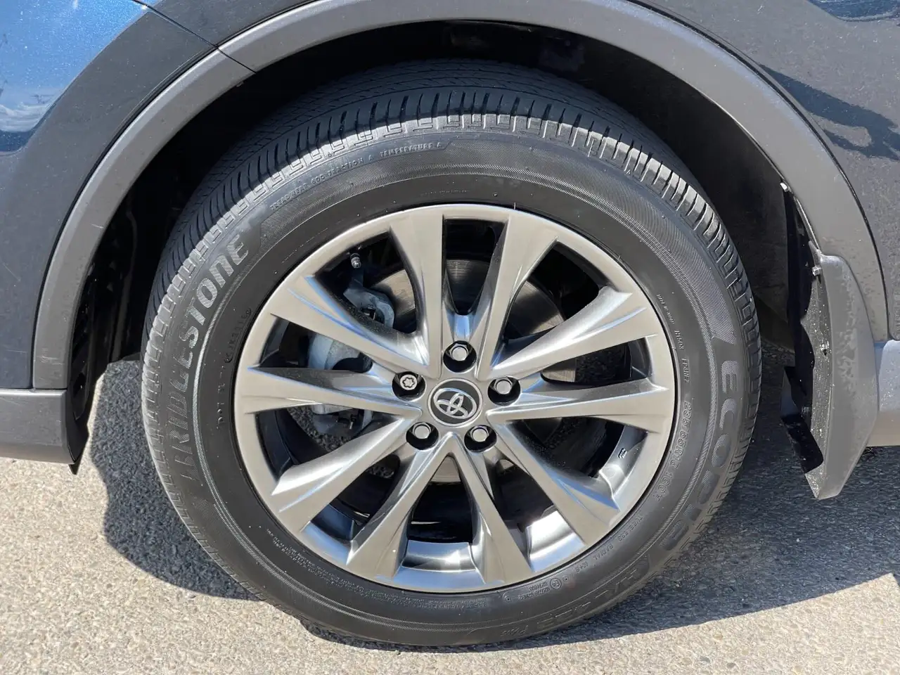 Toyota RAV 4 снимка Toyota RAV 4