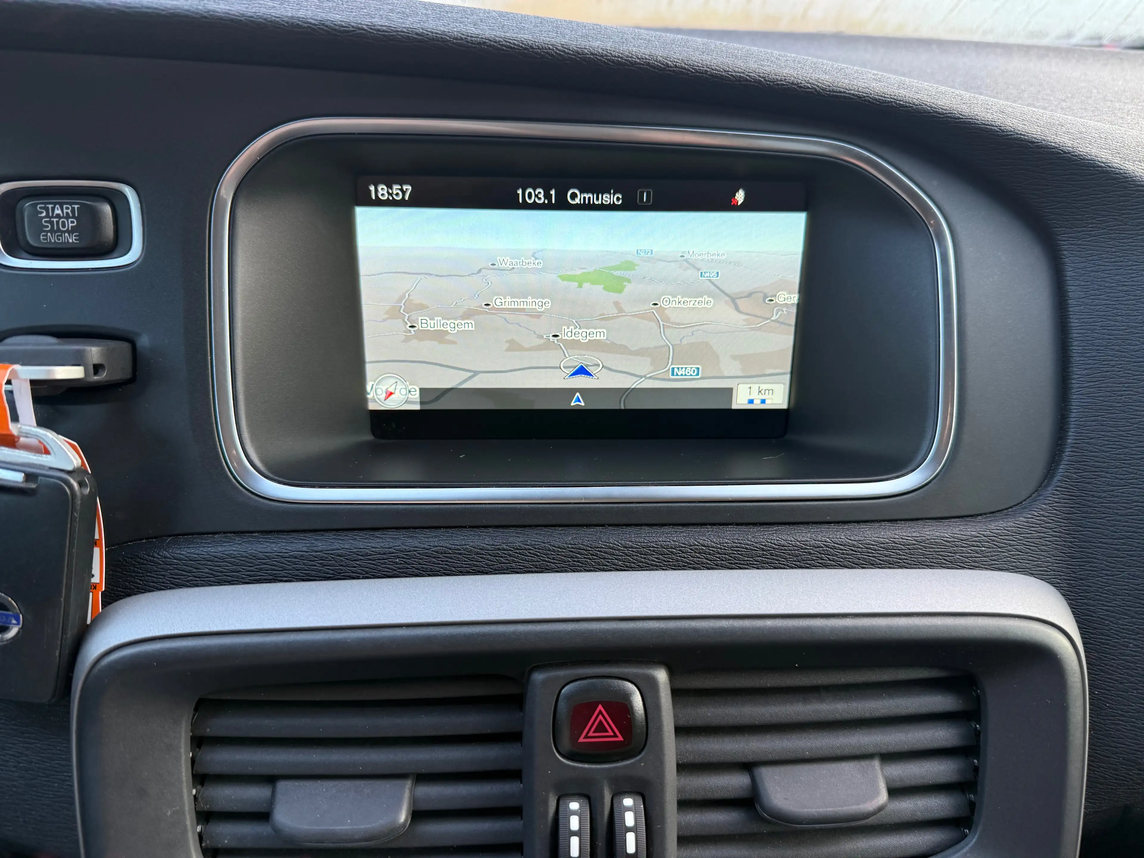 Volvo V40 Cross Country 1.6 D2 Ocean Race Powershift — photo 12