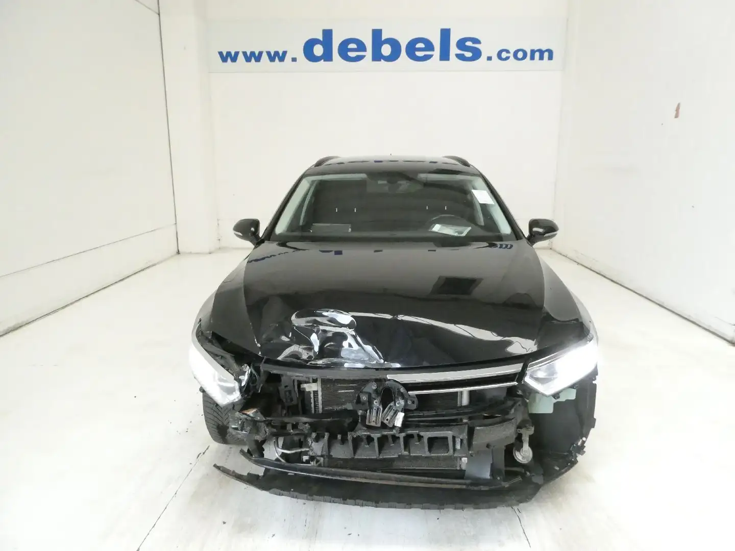 Volkswagen Passat 2.0d Comfortline Zwart - 1