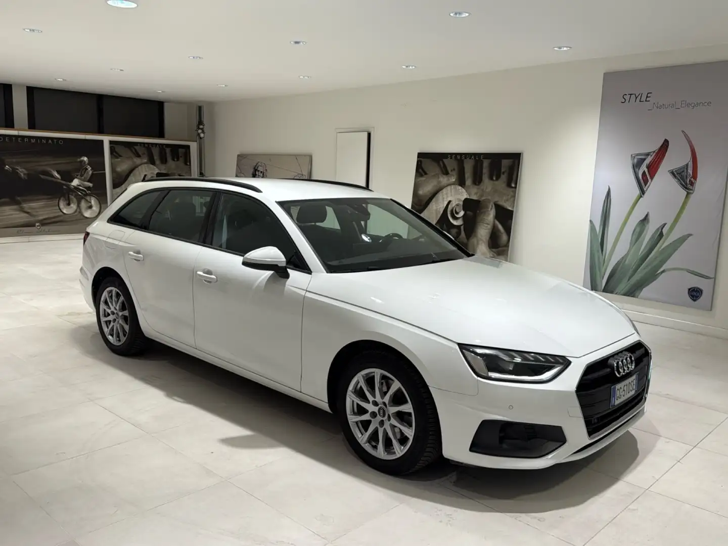 Audi A4 Avant 30 TDI 136cv S tronic Adap. Cruise Navi LED Wit - 2