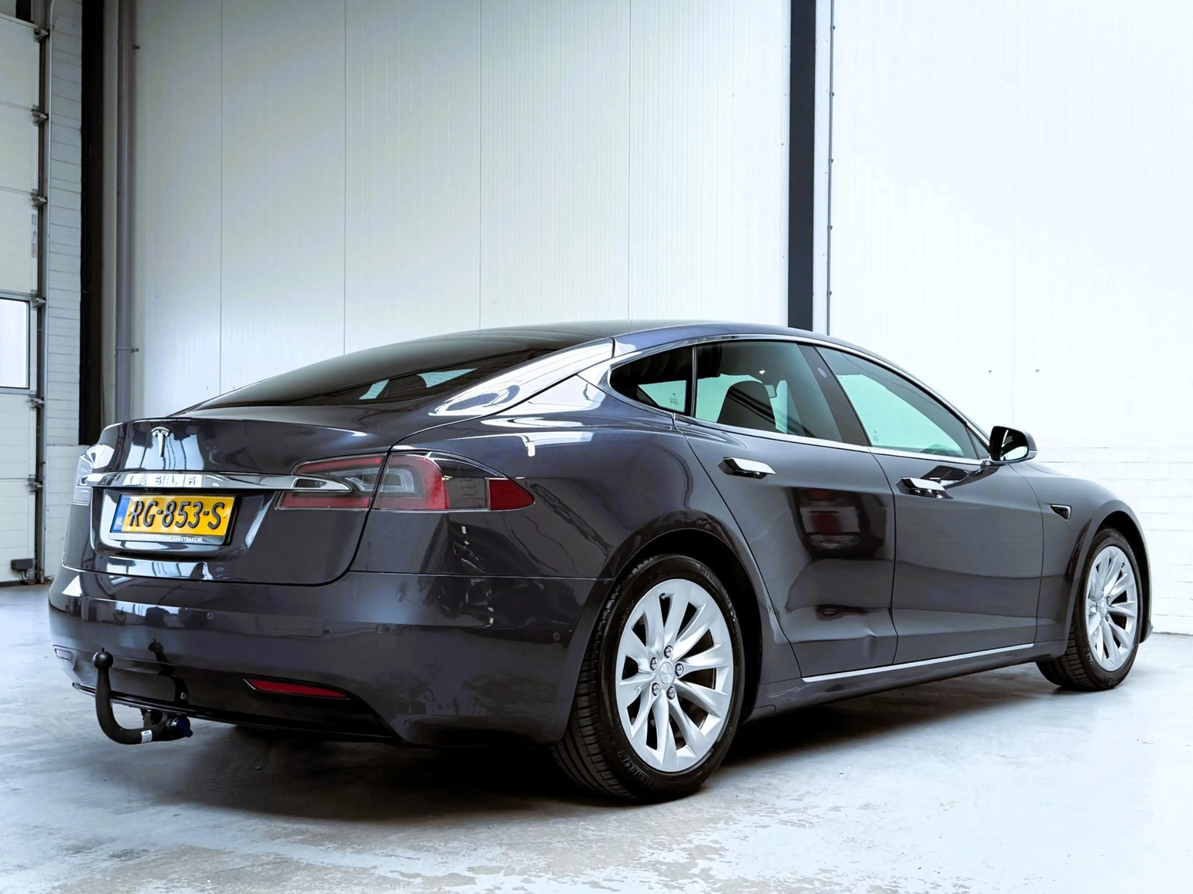 Tesla Model S 75 Business Economy|Luchtvering|Trekhaak — photo 4