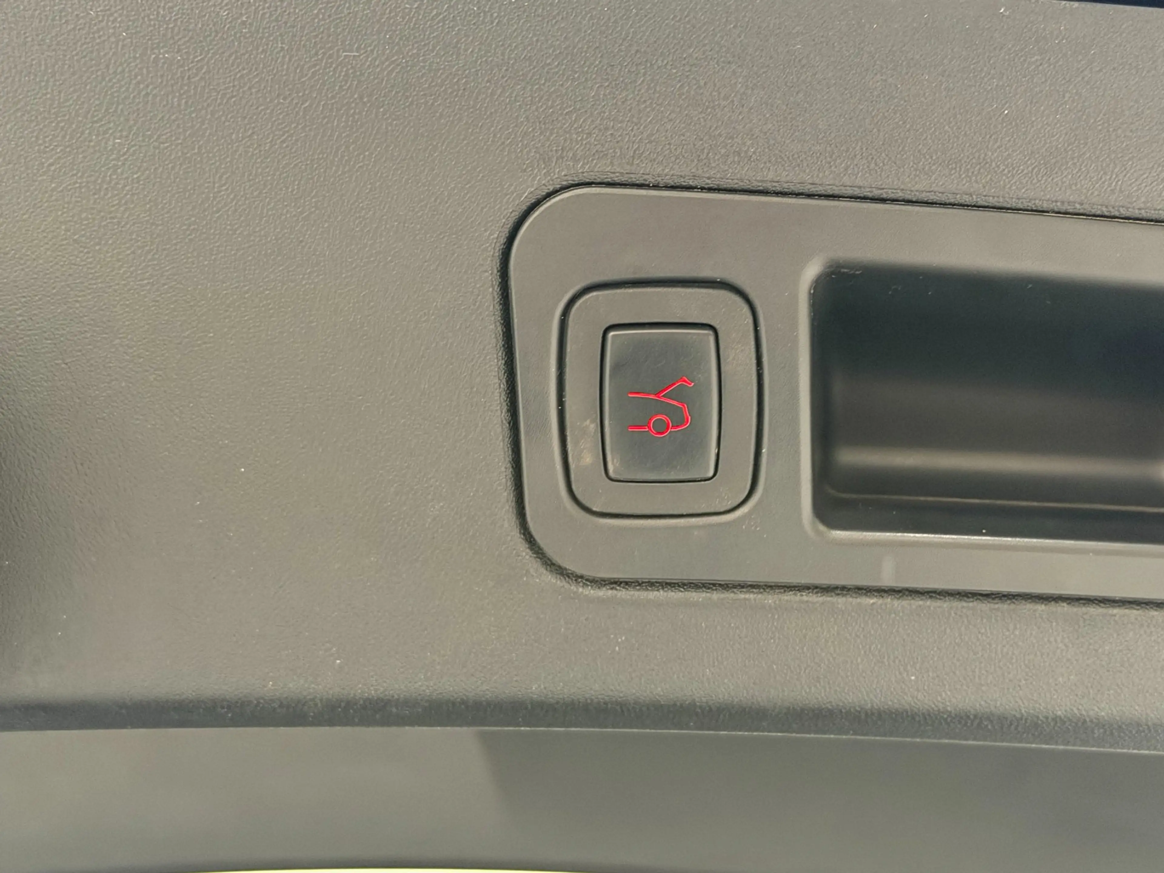 Tesla Model S 75 Business Economy|Luchtvering|Trekhaak — photo 11