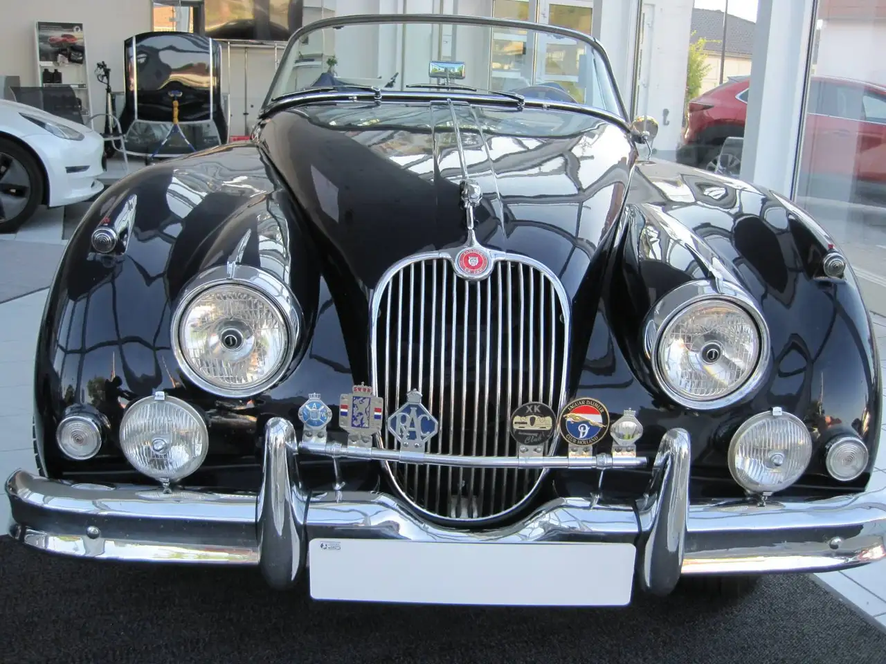 Jaguar XK 150 DHC, foto 1